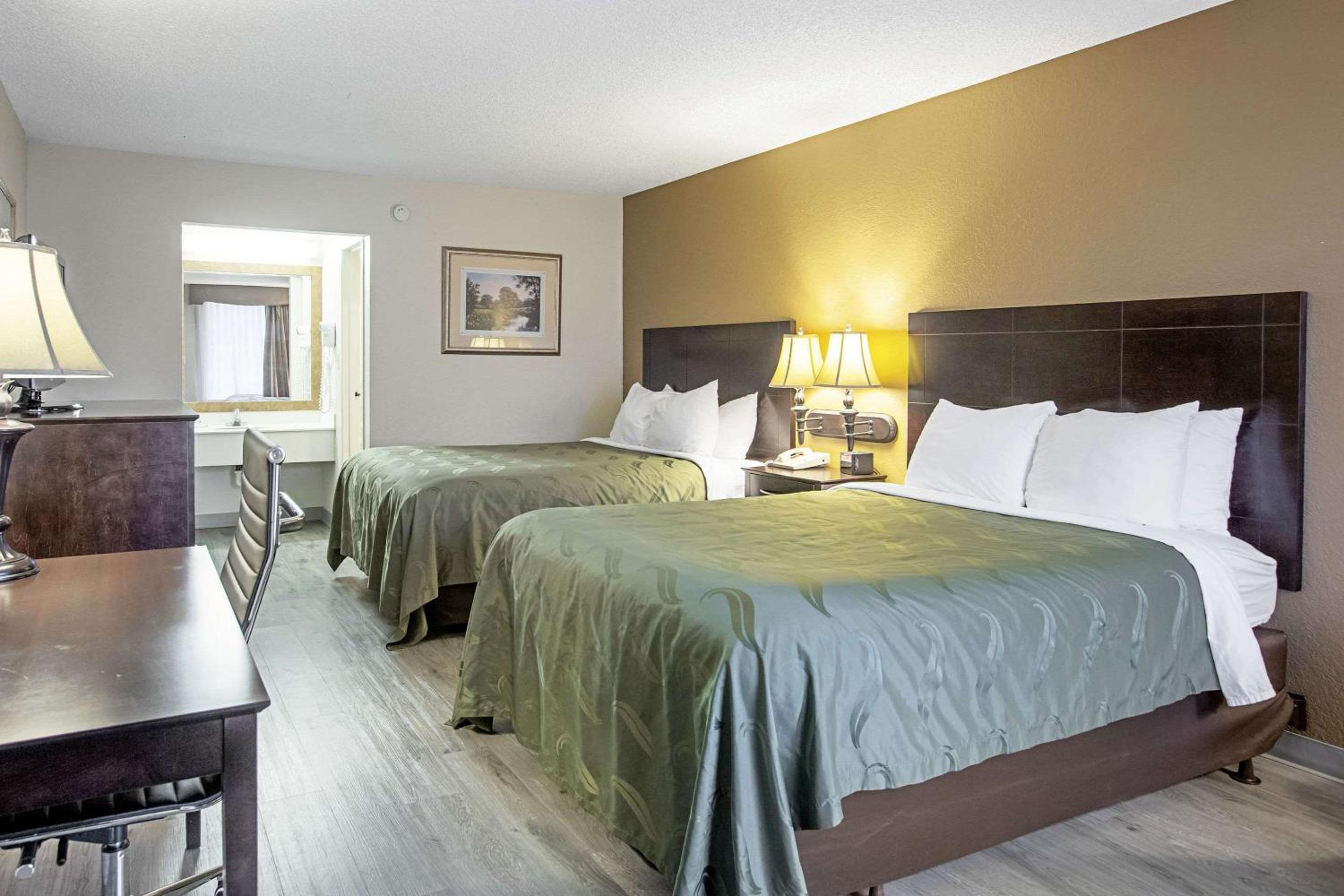 Queen Room with Two Queen Beds - Non-Smoking - Photo 1