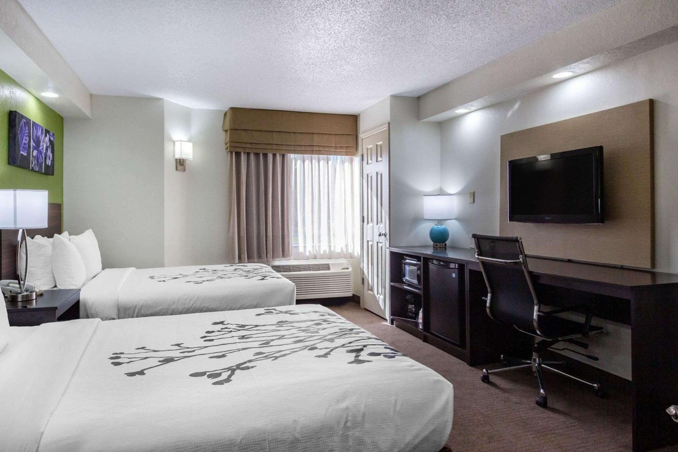 Double Room with Two Double Beds - Non-Smoking - Photo 4