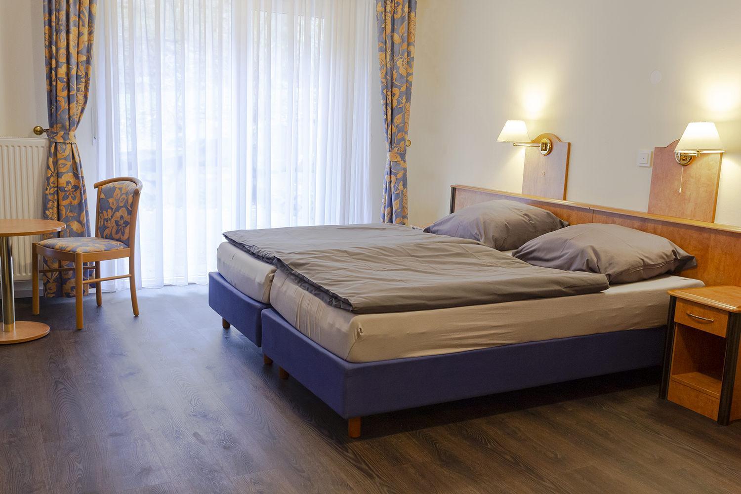 Triple Room with Bath - Photo 1