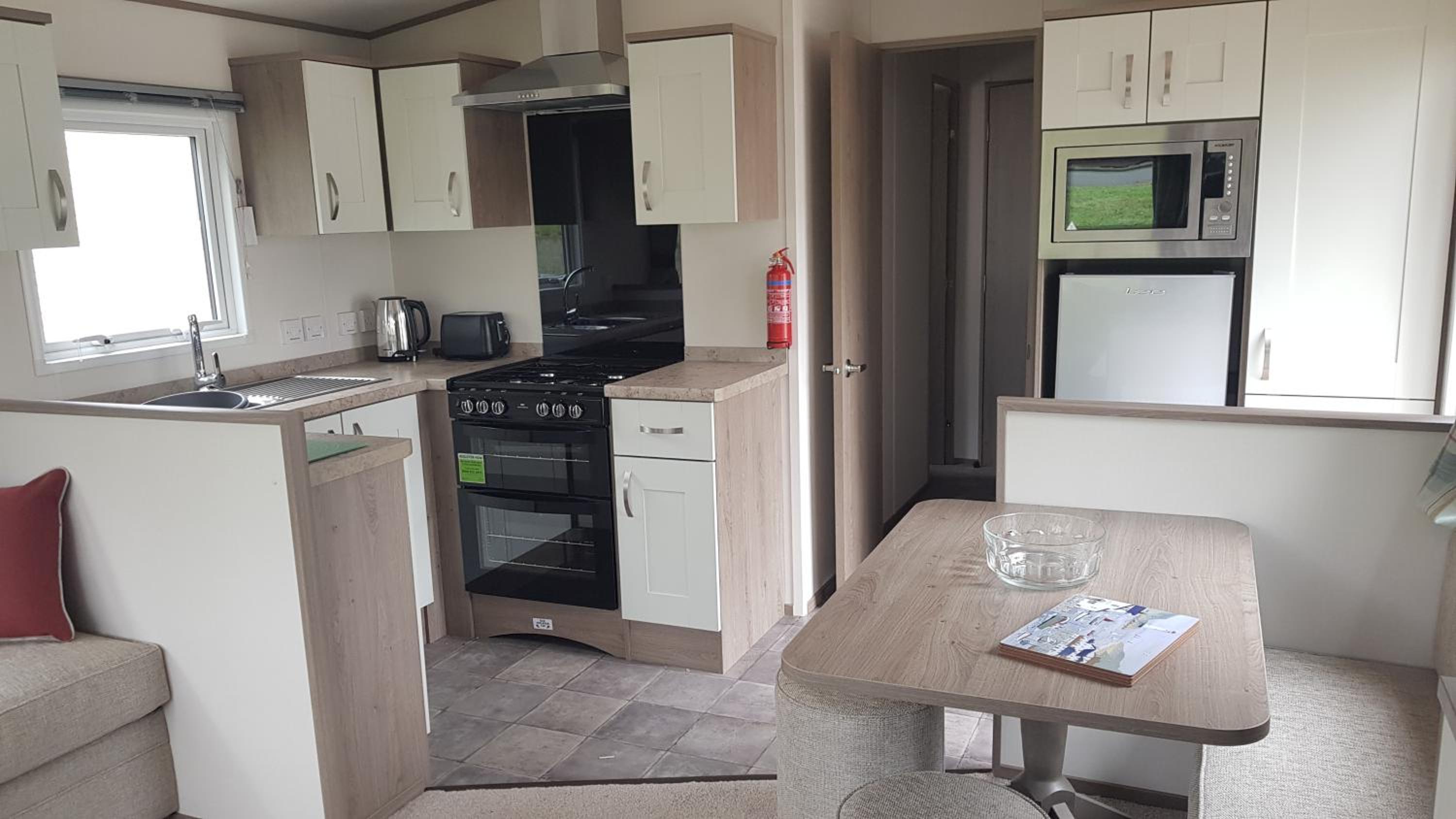 Holiday Home Oak 2 - No Pets photo 3