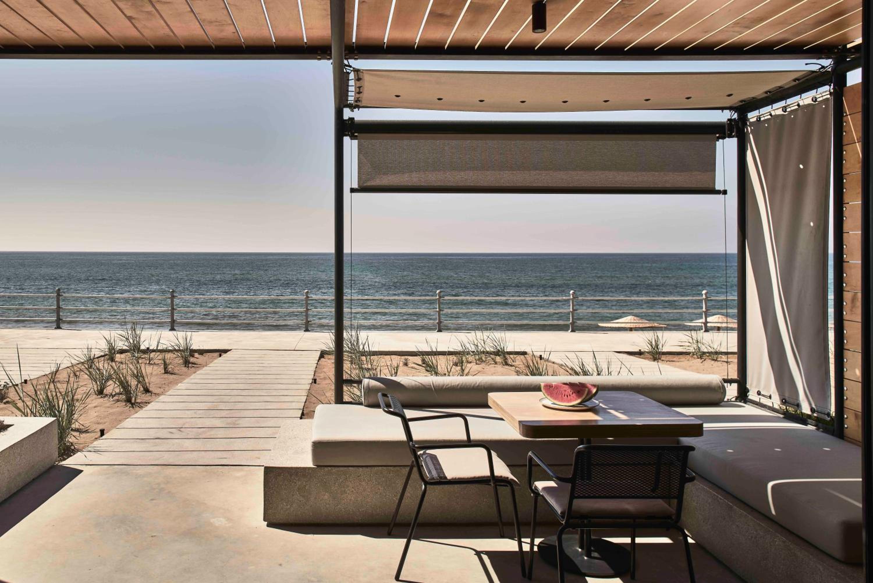 Beachfront WineTank Suite photo 2