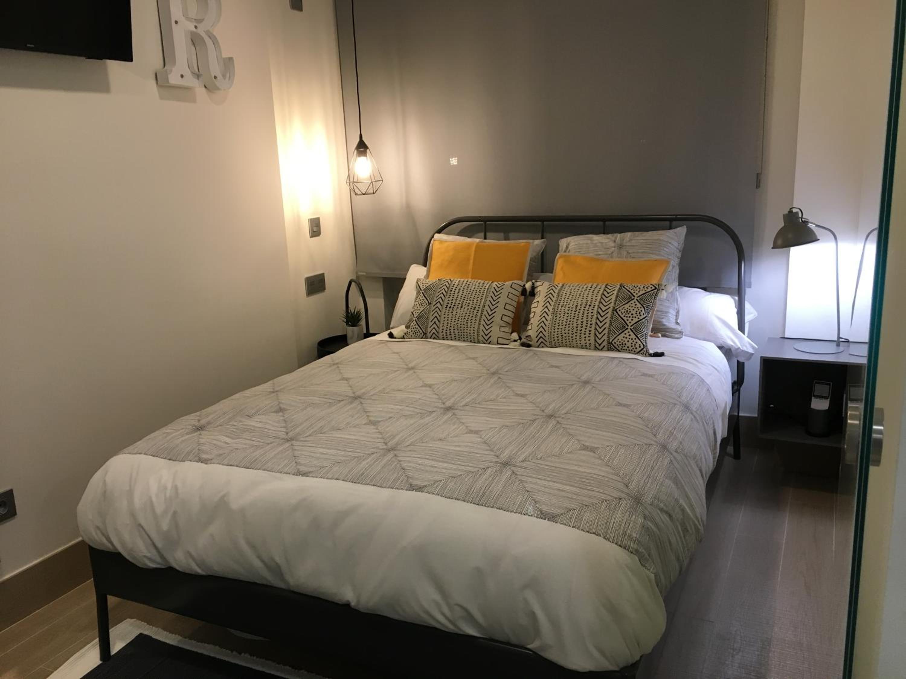 Deluxe Apartment - Photo 11