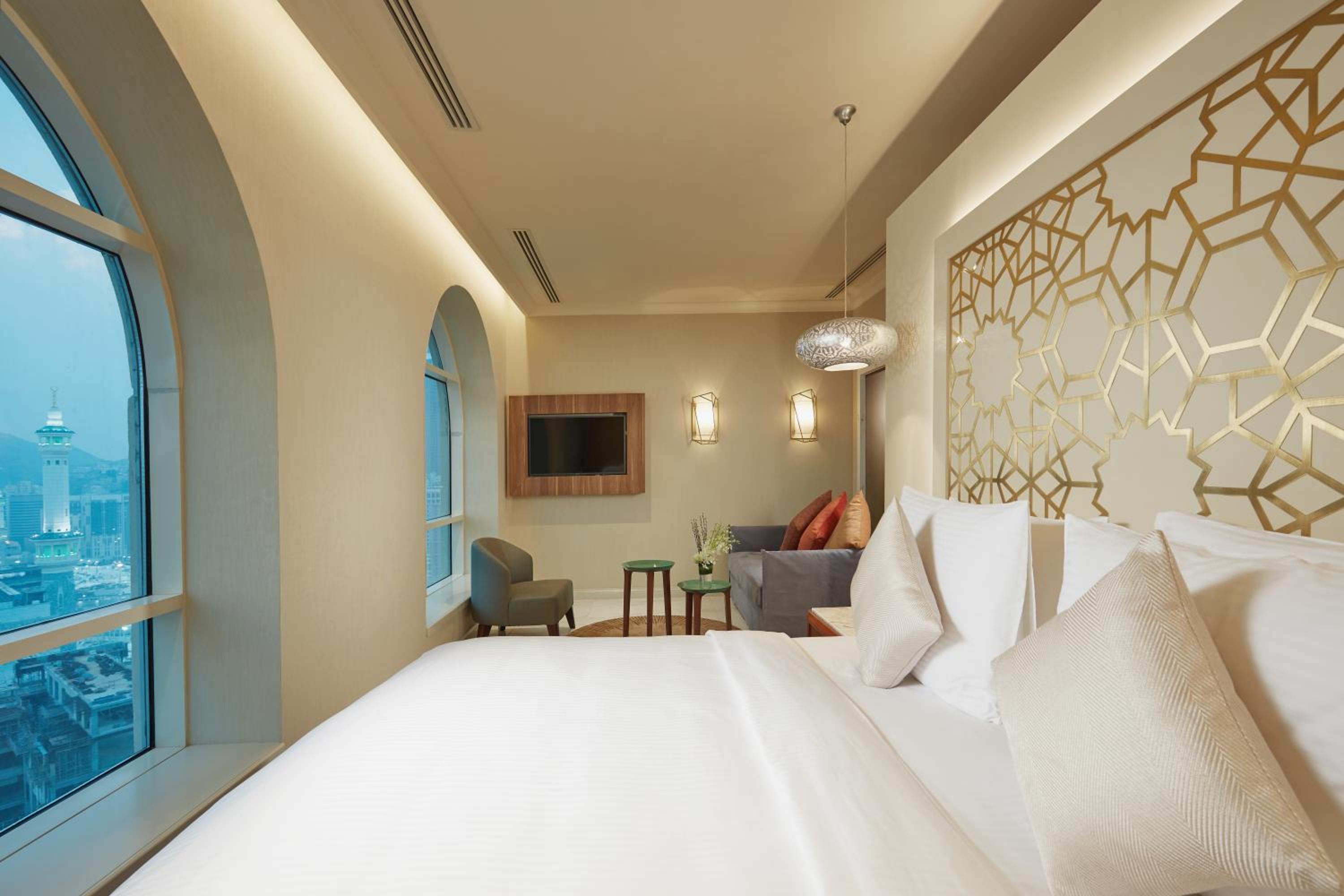Tiara King Suite - Panoramic Haram View - Photo 3