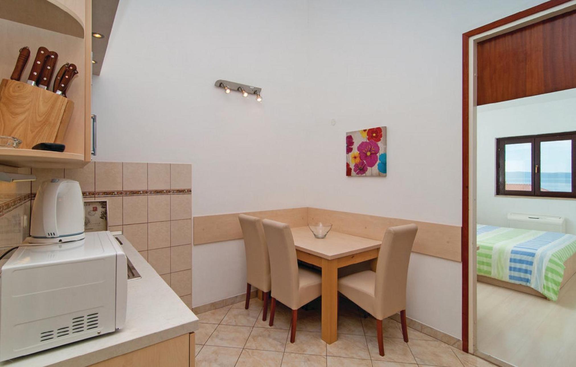 One-Bedroom Apartment with Balcony - Photo 8
