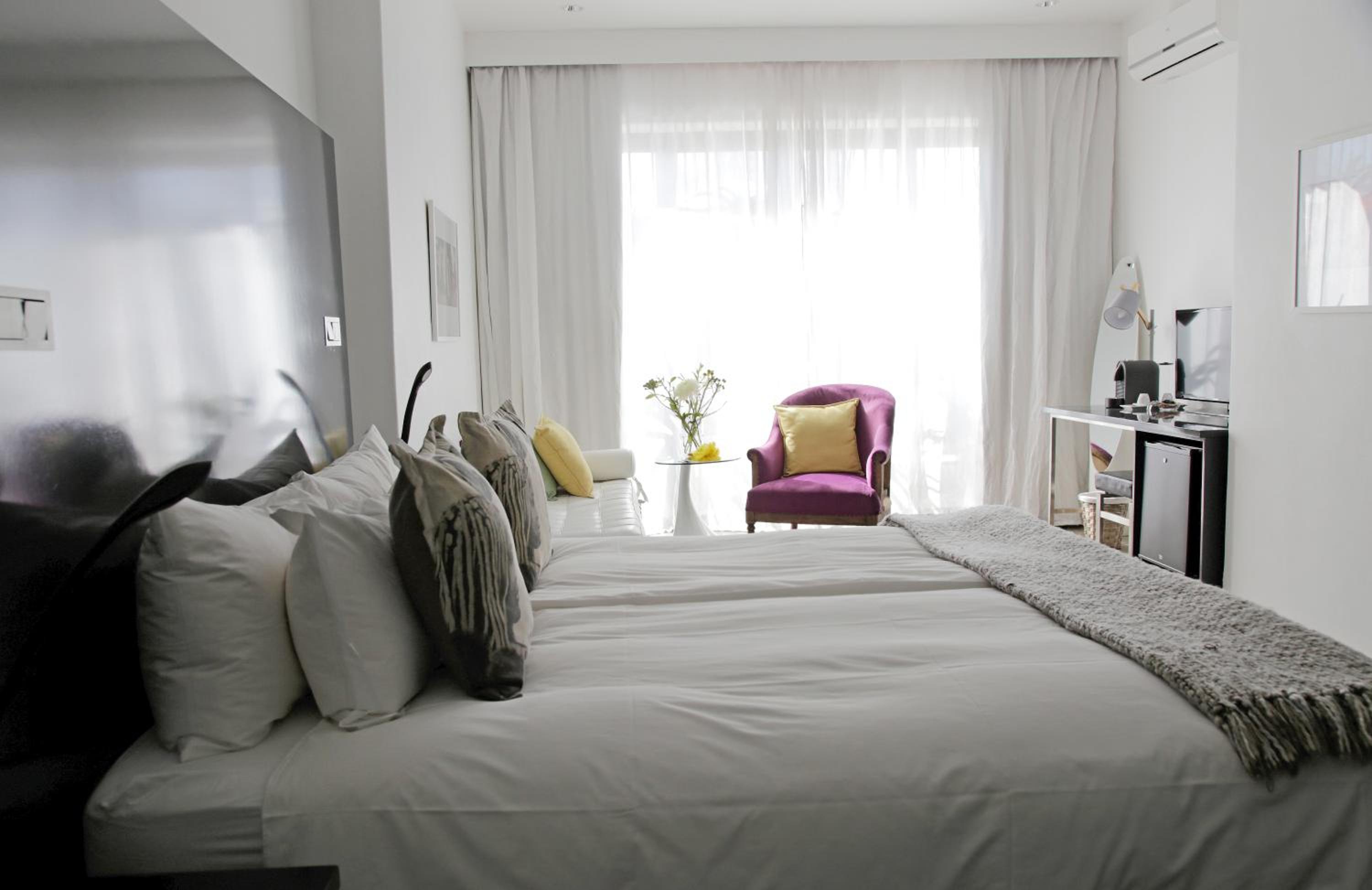 Grand Deluxe Double Pool Room - Photo 1