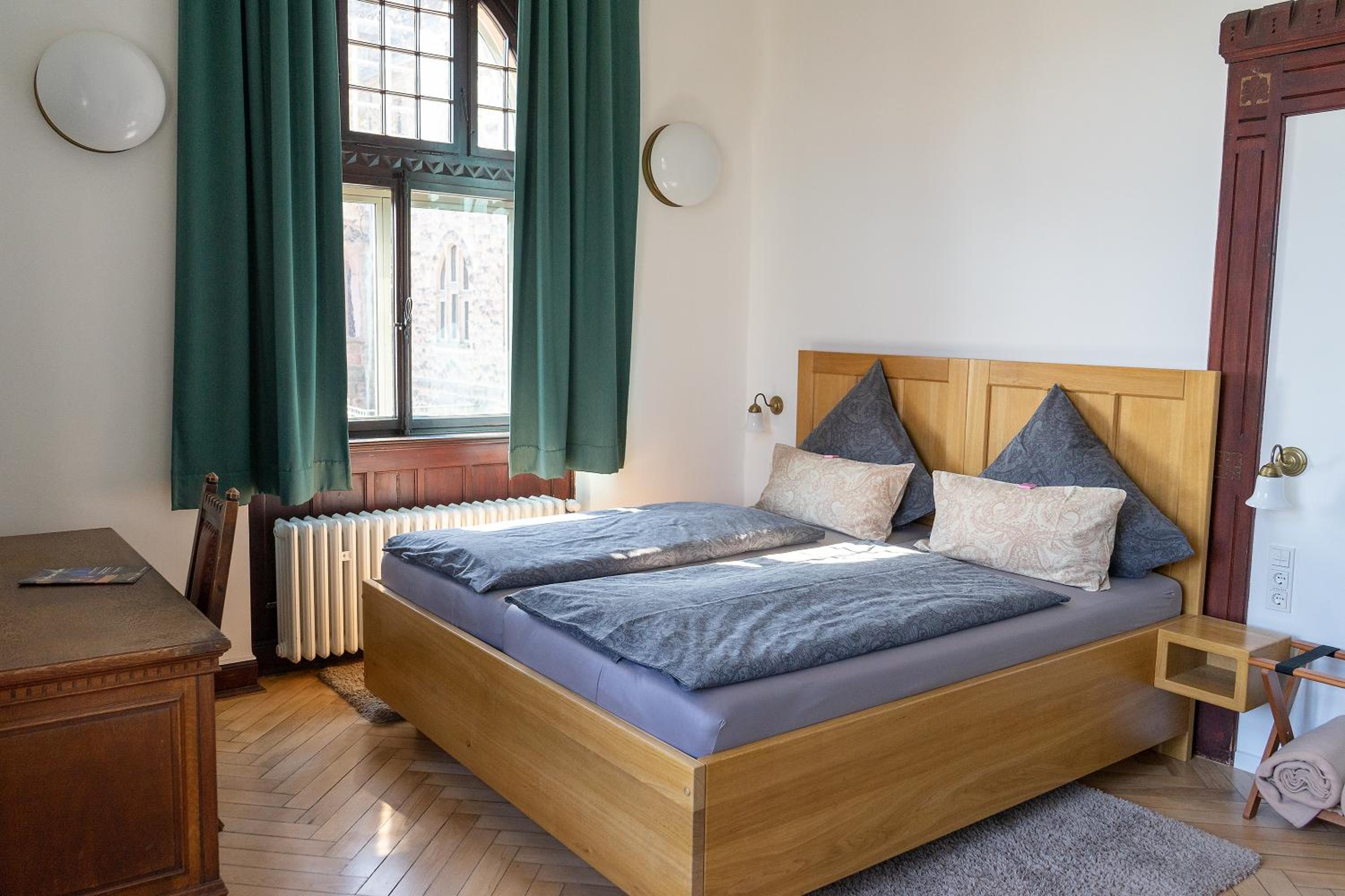 Deluxe Double Room - Photo 16