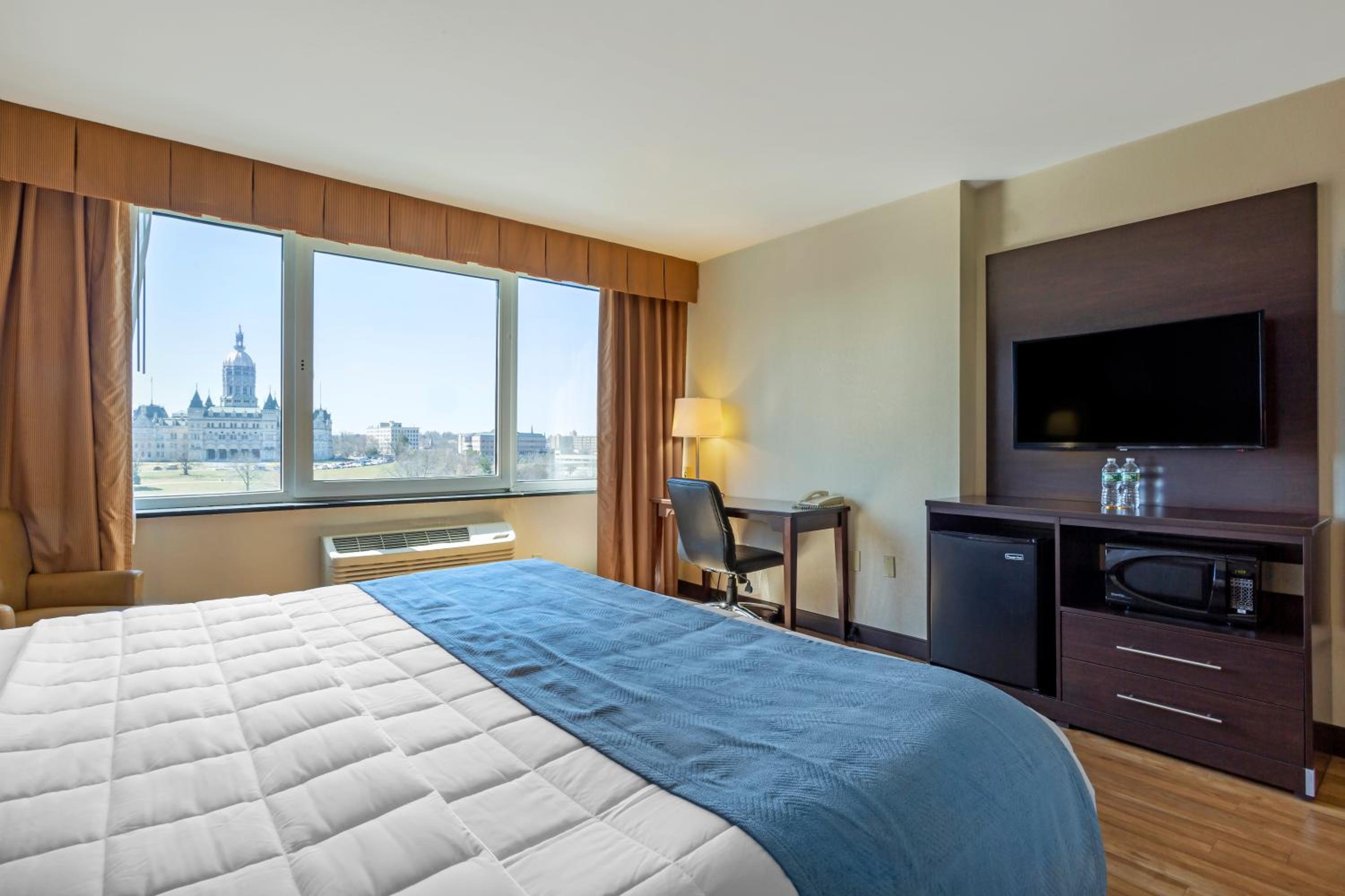 King Room - Non-Smoking - Photo 1