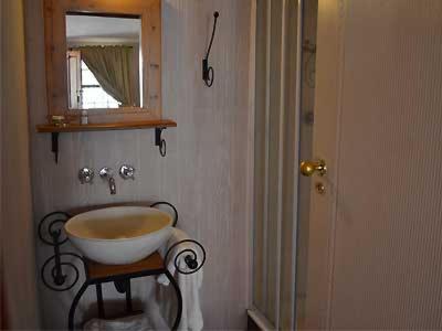 Traditional Cottage - Photo 2