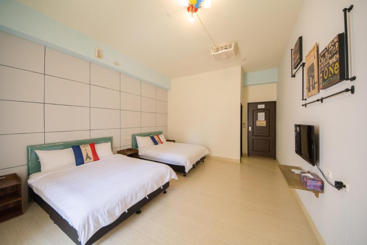 Quadruple Room with Balcony (No parking) photo 3