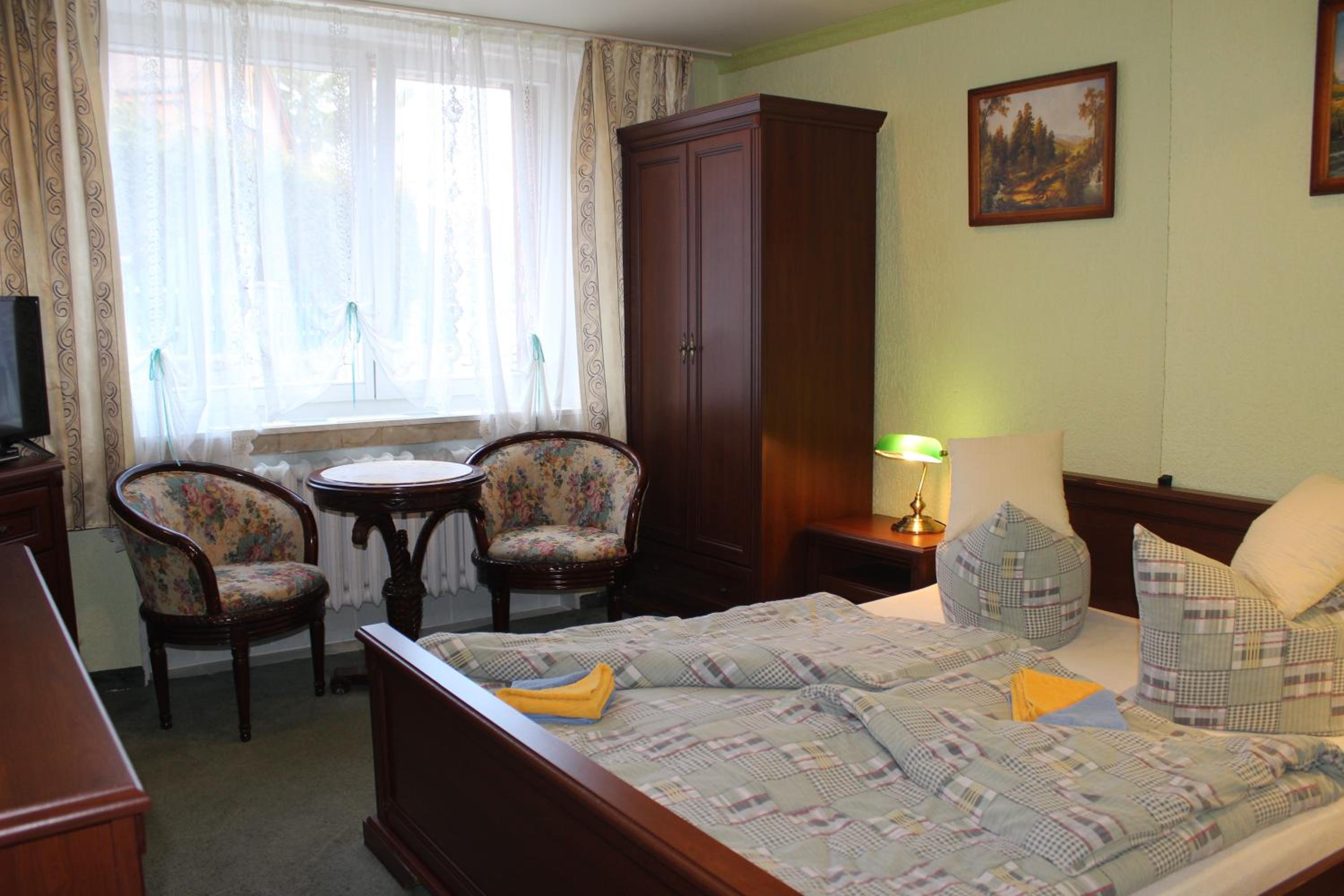 Double Room with Private Bathroom photo 3