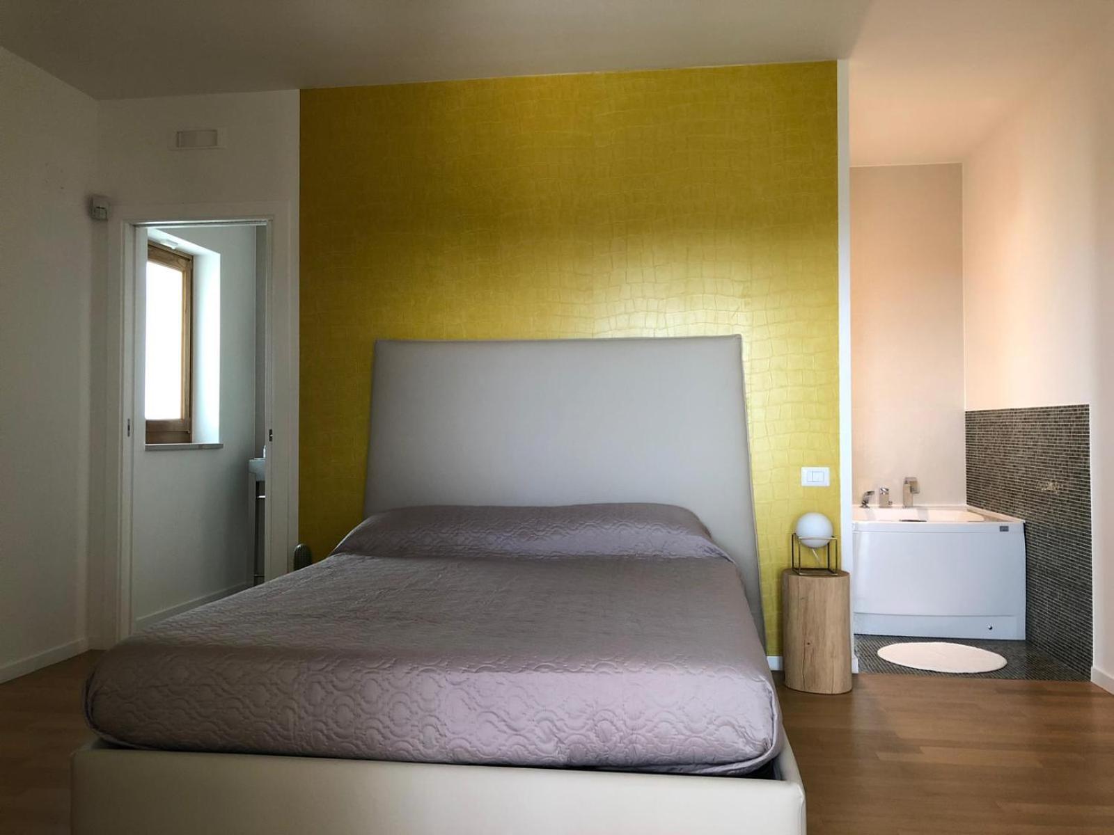 Double Room with Spa Bath photo 1