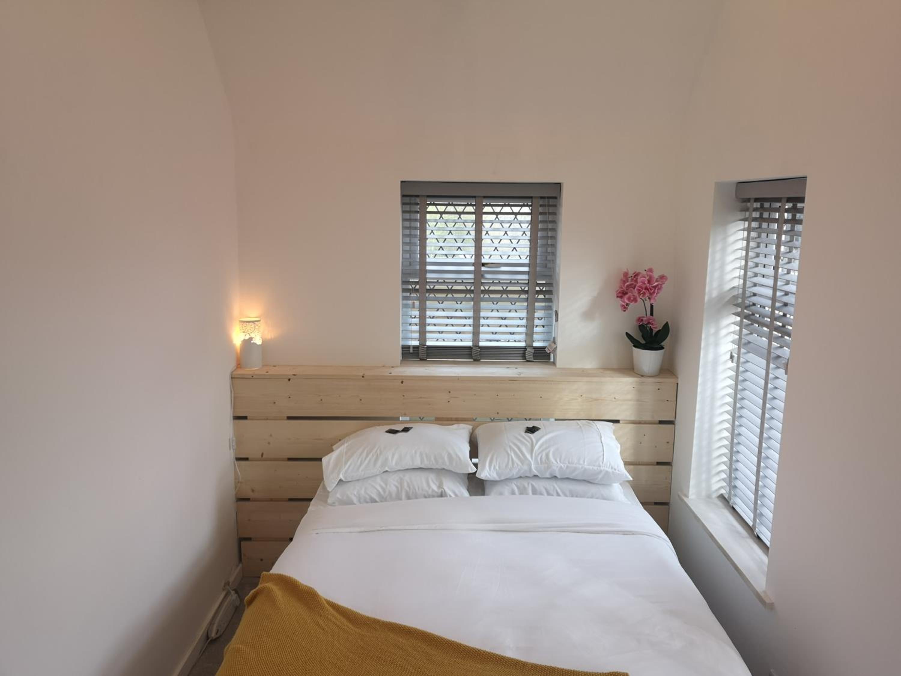 Three-Bedroom House photo 2