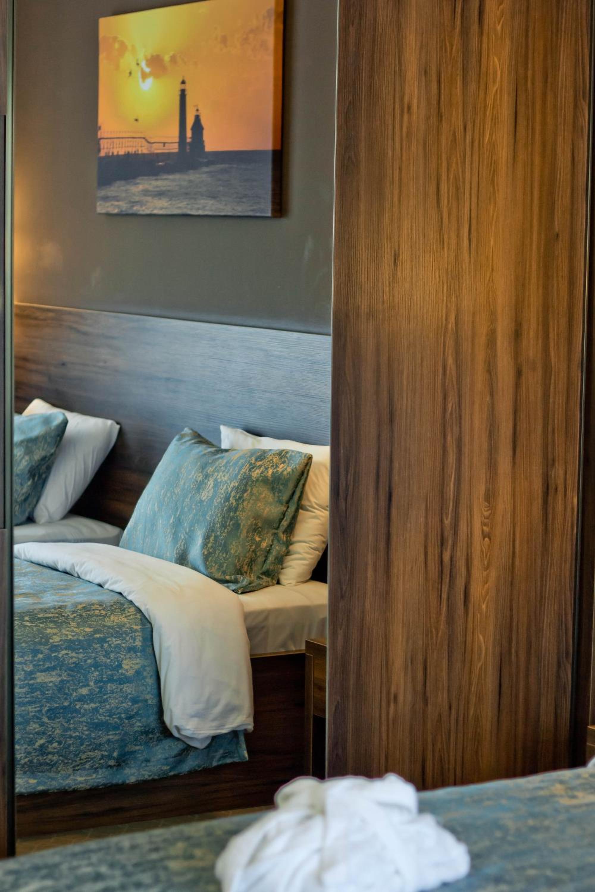 Twin Room with Sea View photo 1