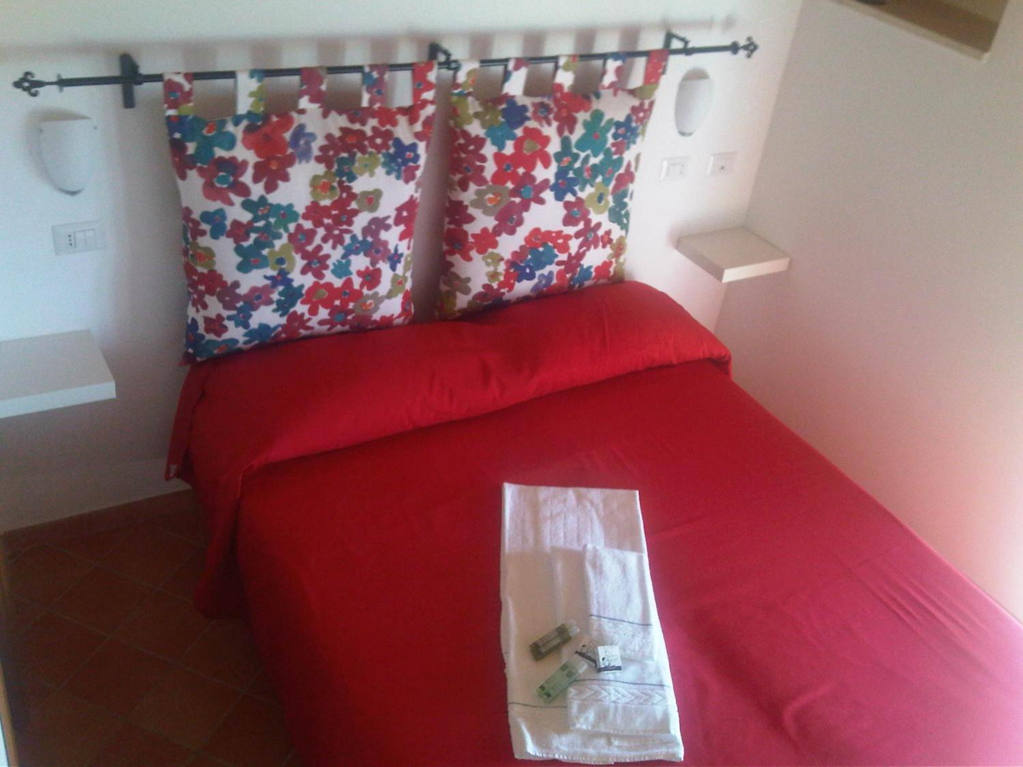 Double or Twin Room with Sea View - Photo 11