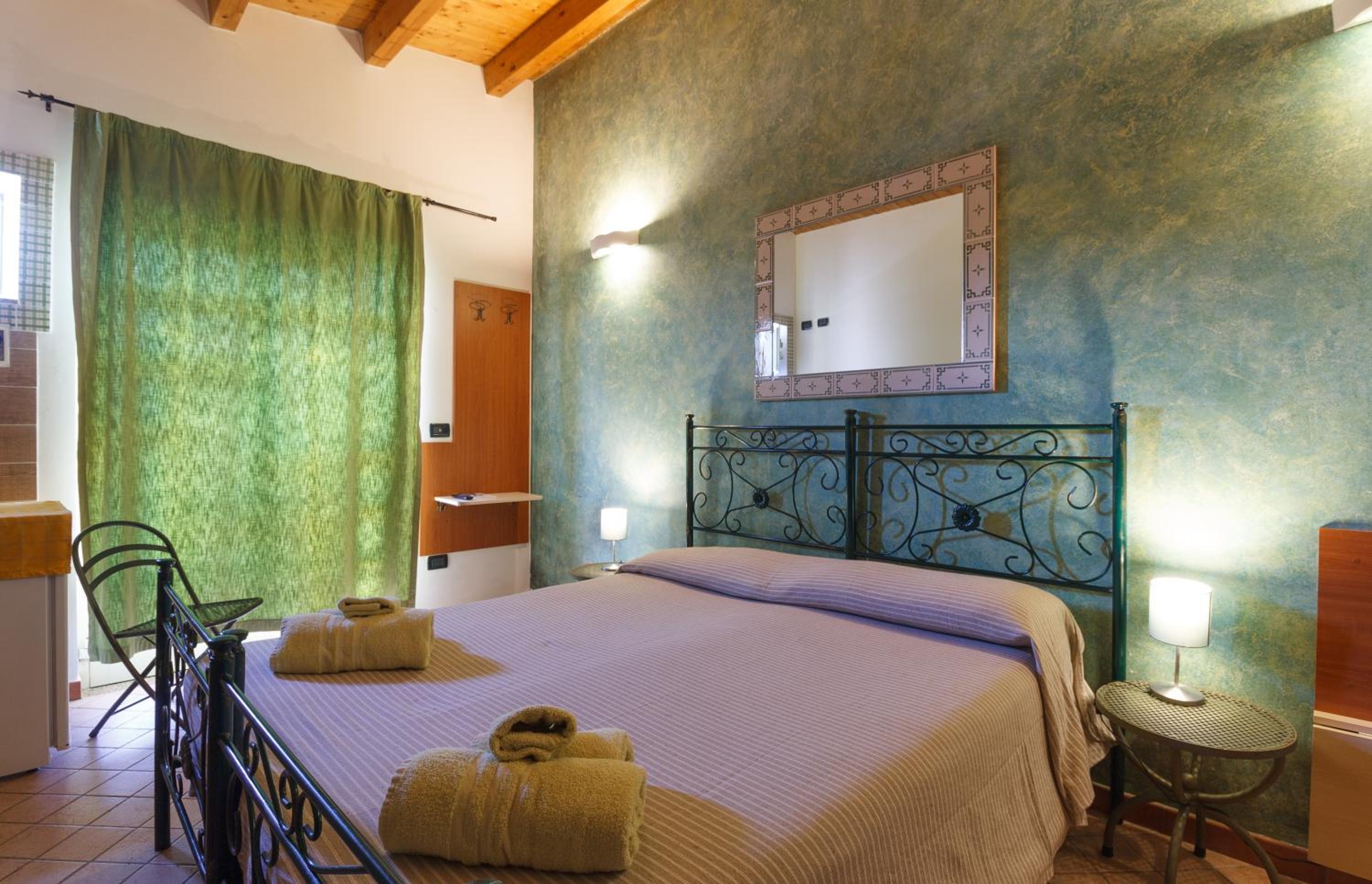 Double or Twin Room photo 3