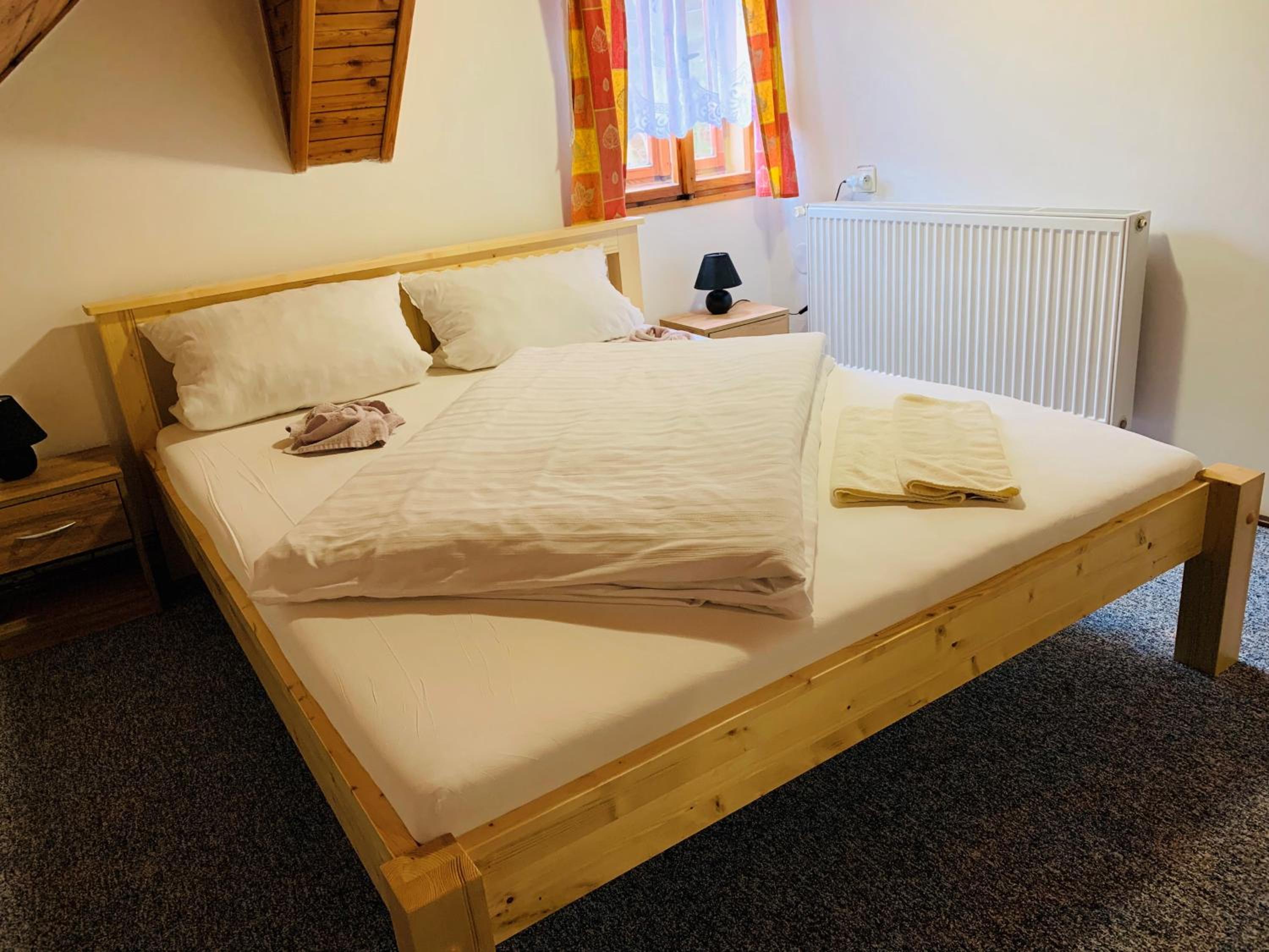 Economy Triple Room with Shared Bathroom photo 2