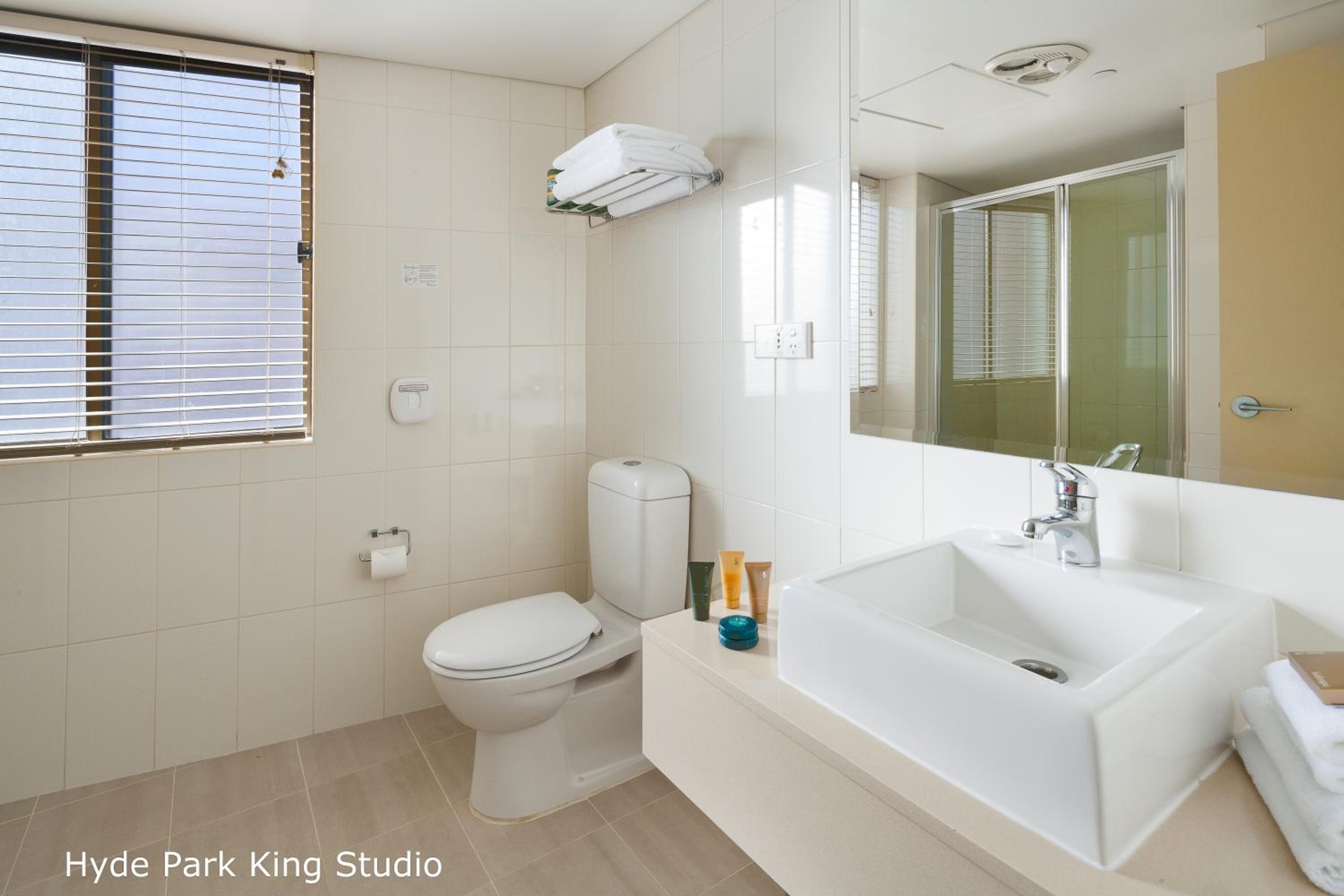 Superior Room, 1 King Bed