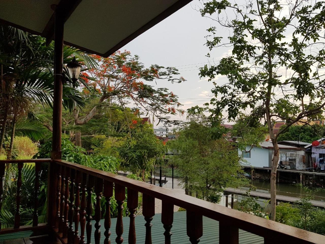 King Room with Balcony - Photo 5