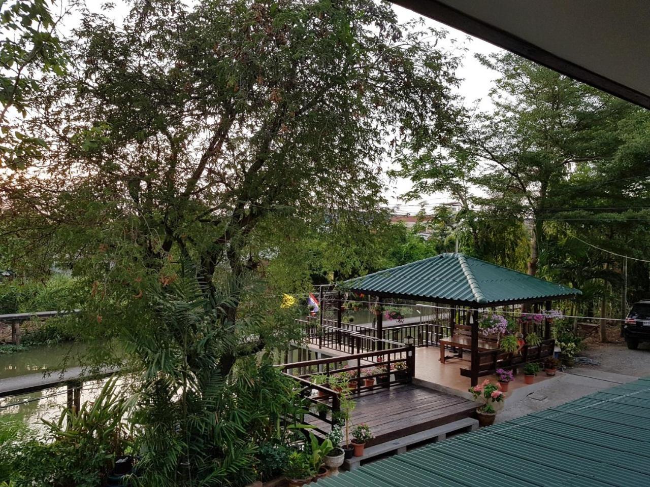 King Room with Balcony - Photo 2