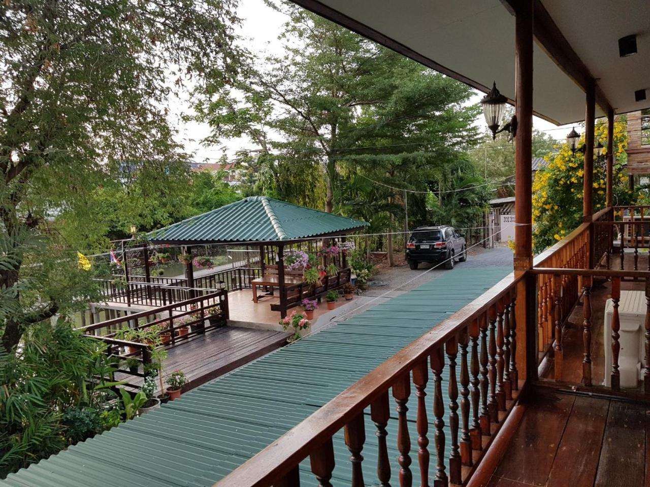 Twin Room with Balcony - Photo 5