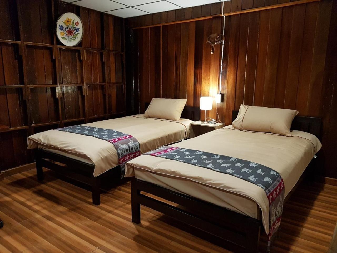 Standard Twin Room with Garden View - Photo 2