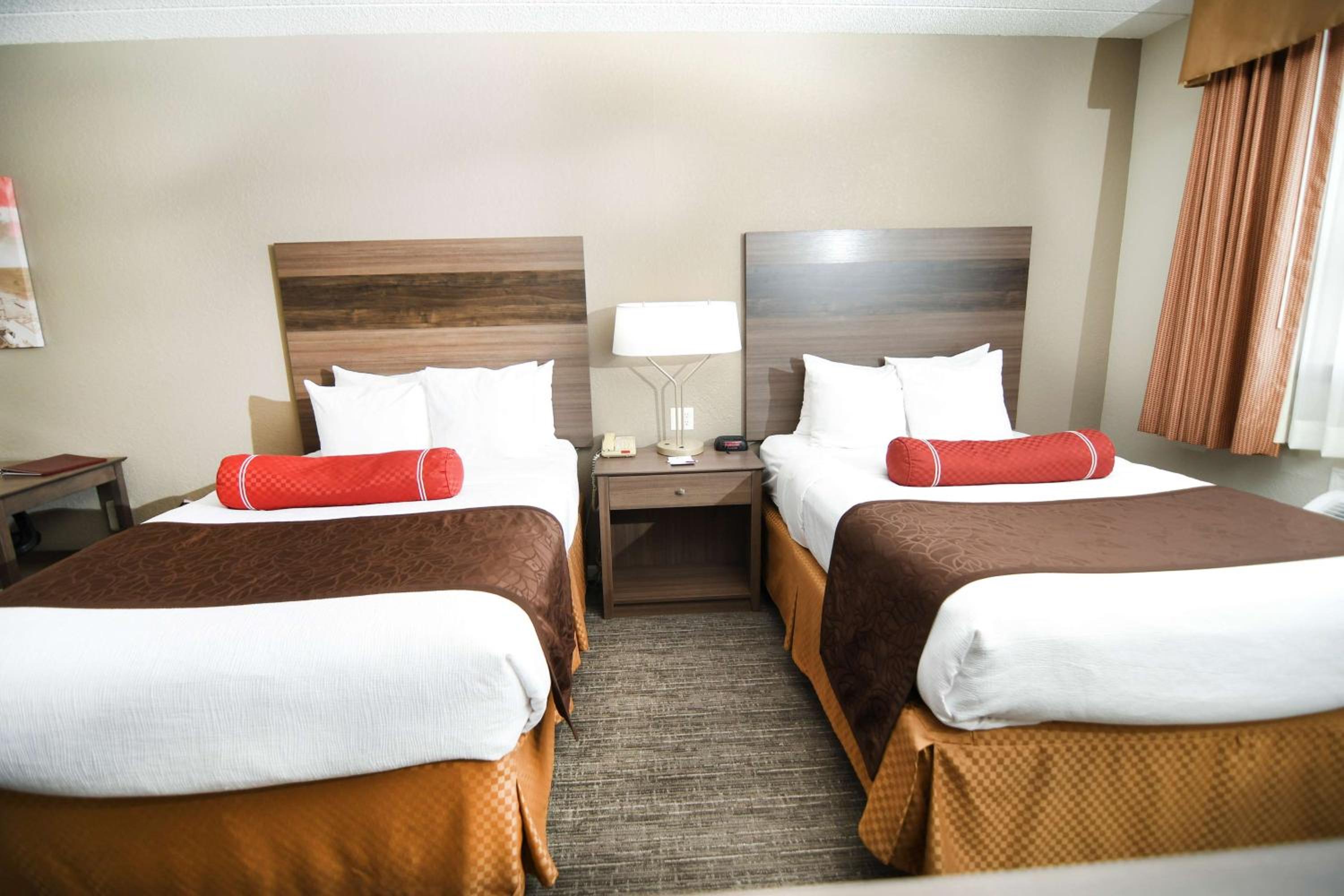 Two-Room Suite with Four Double Beds - Non-Smoking - Photo 3