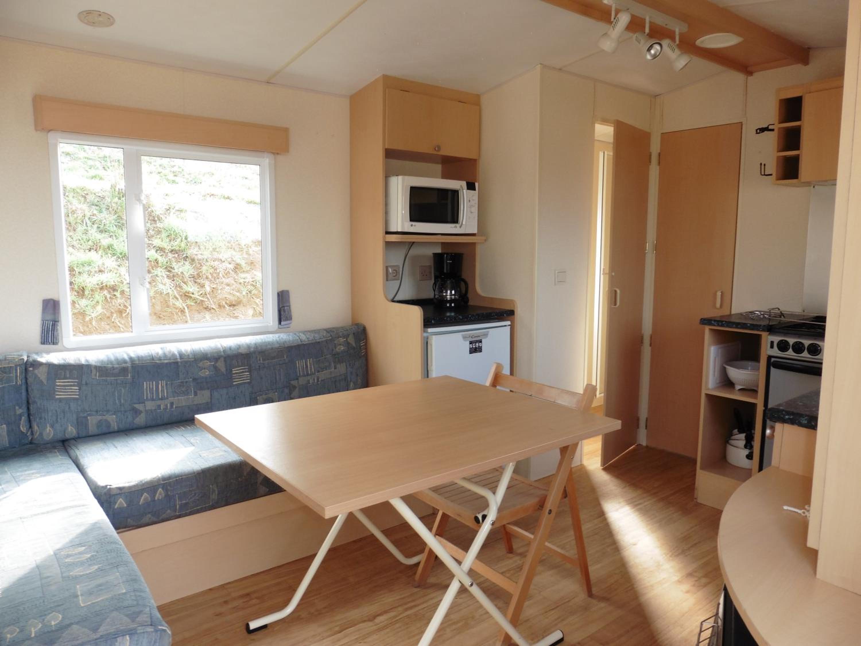 Mobile Home photo 3