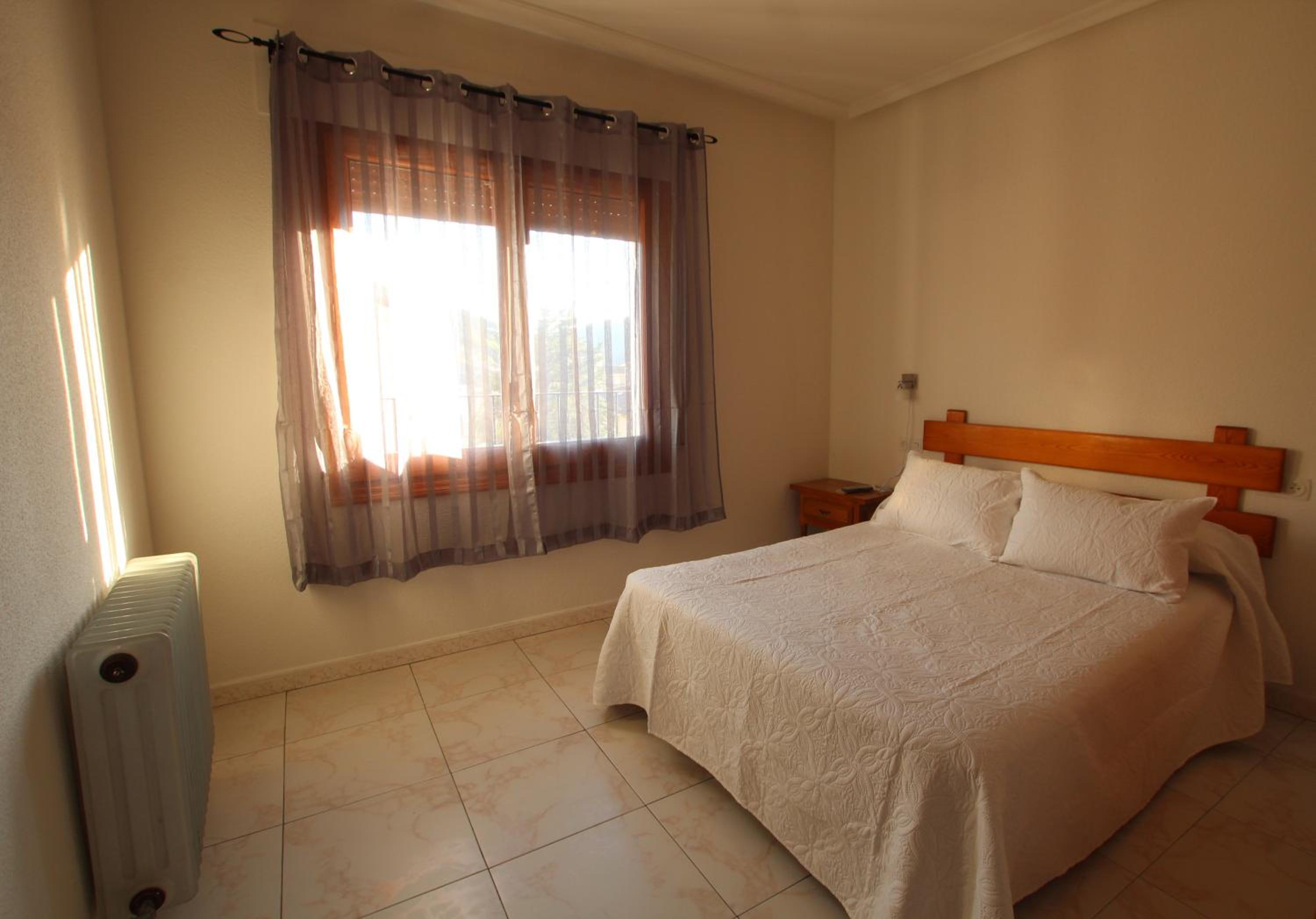 Family Room with Private Bathroom - Photo 1