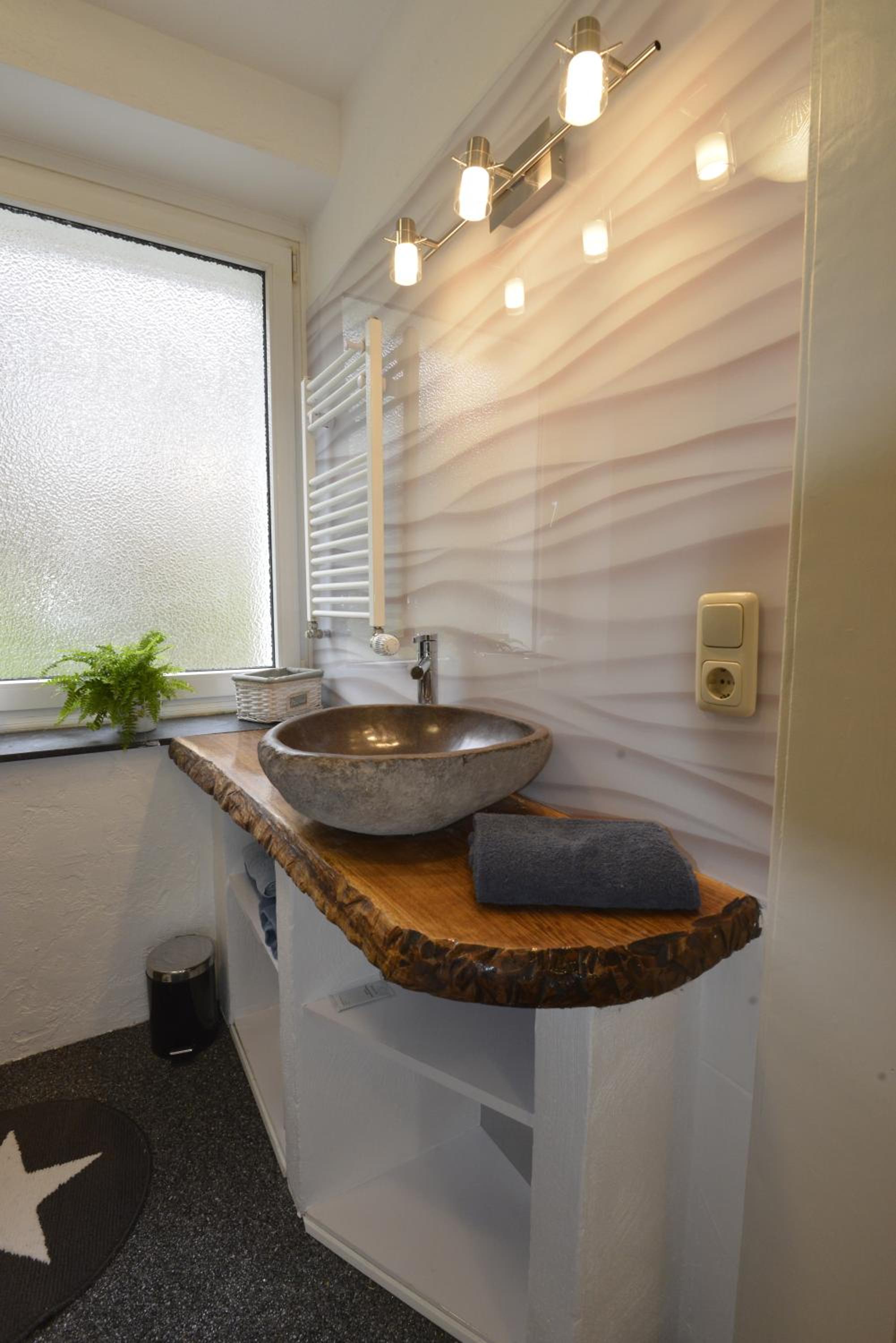 Two-Bedroom Apartment - Photo 15