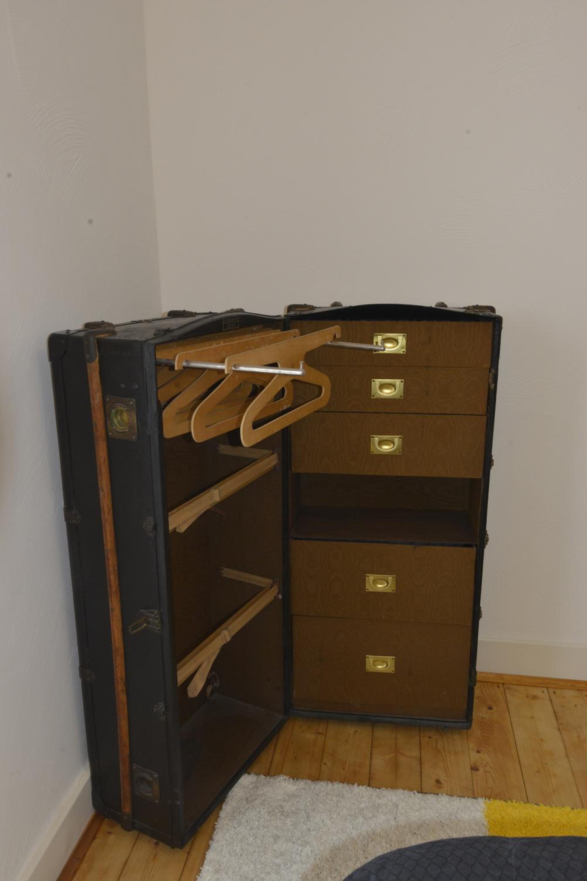 Two-Bedroom Apartment - Photo 13