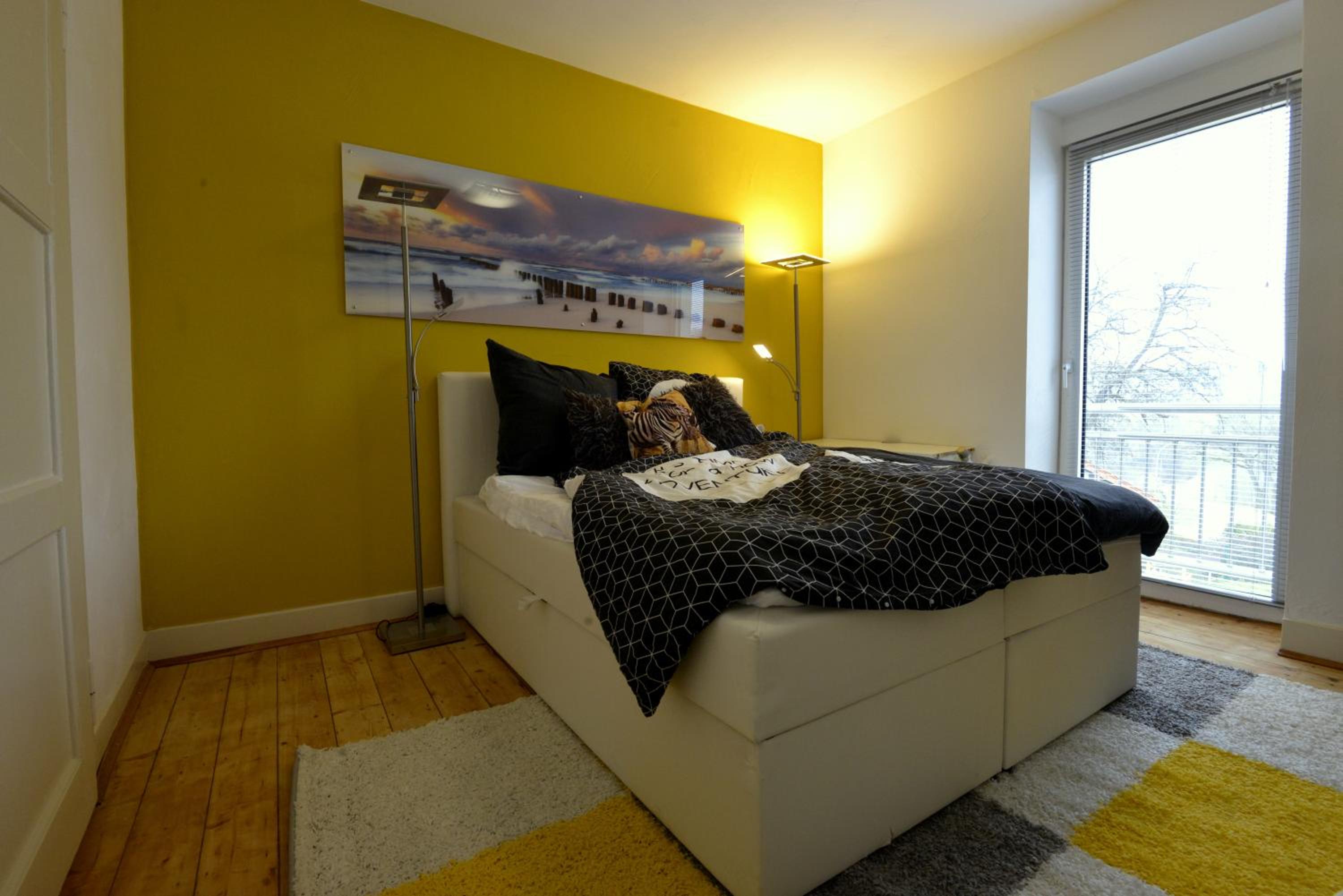 Two-Bedroom Apartment - Photo 9