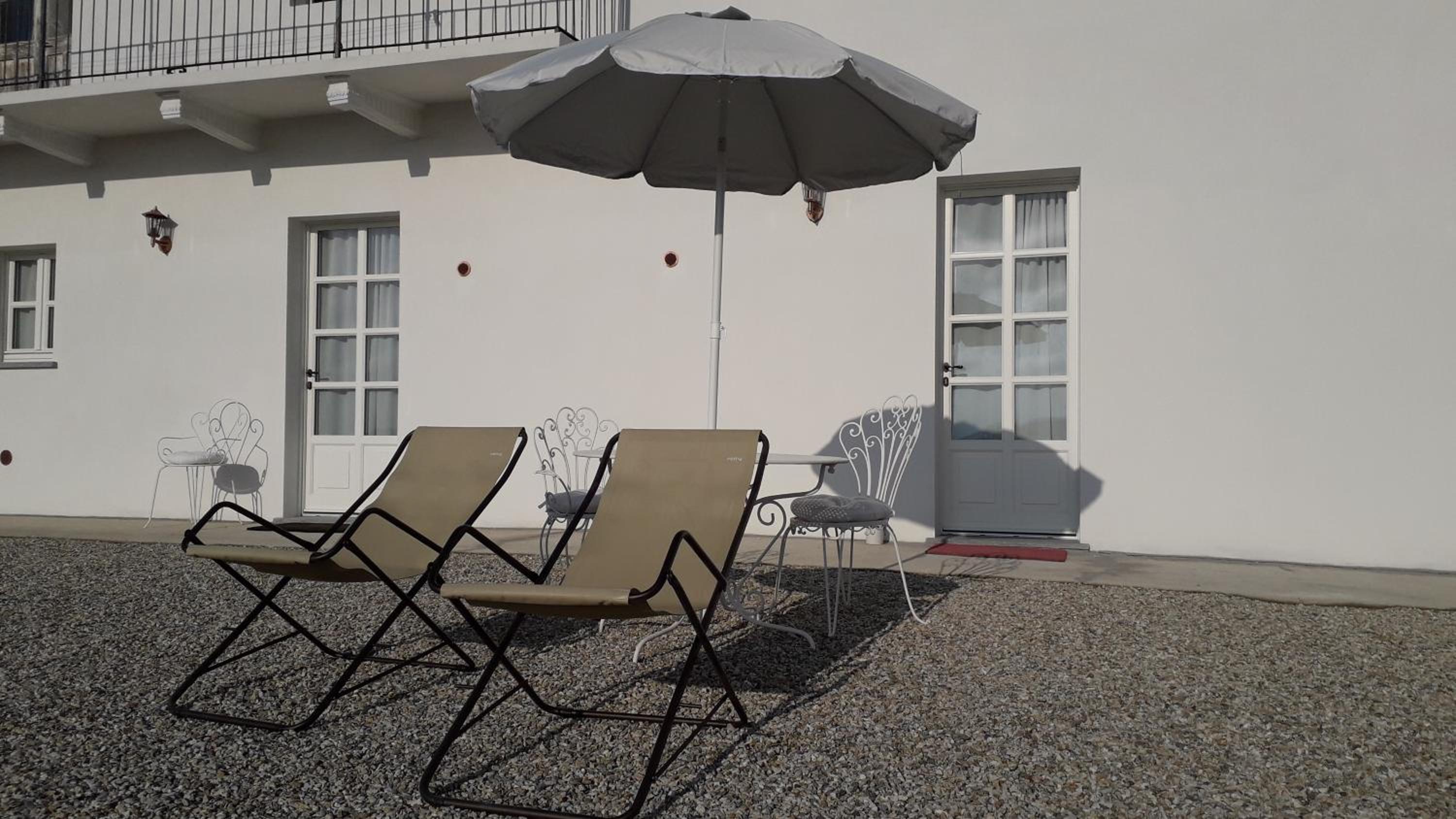 Deluxe Double Room with Shower - Photo 15