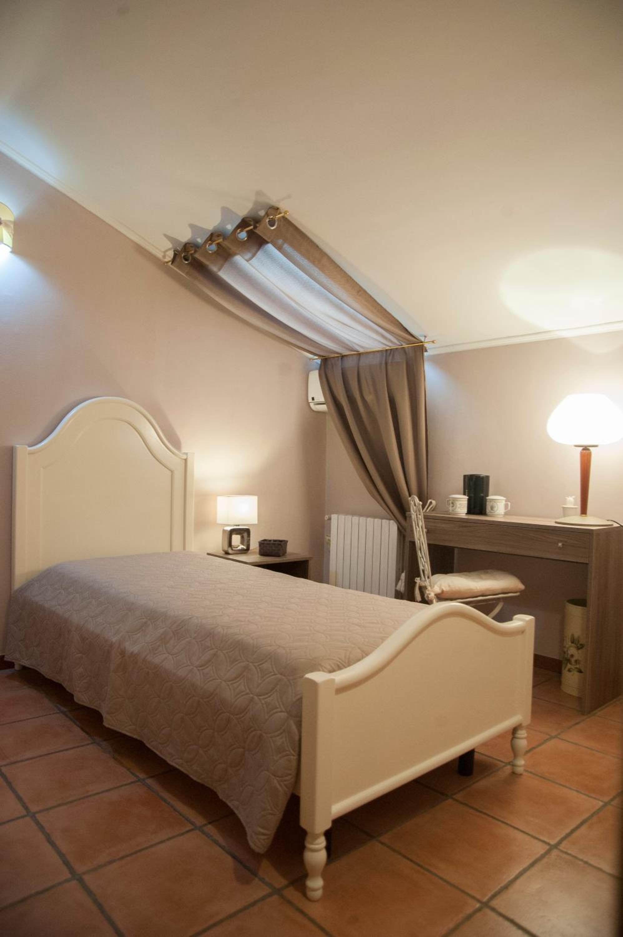 Deluxe Single Room
