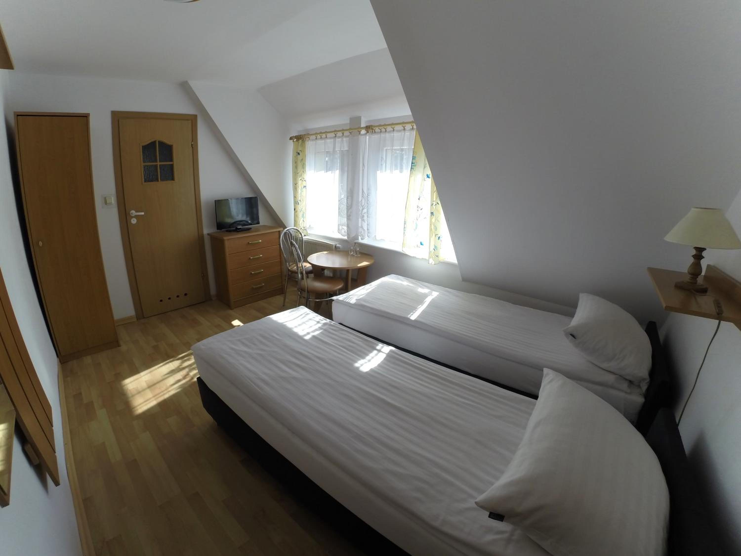 Double or Twin Room photo 3