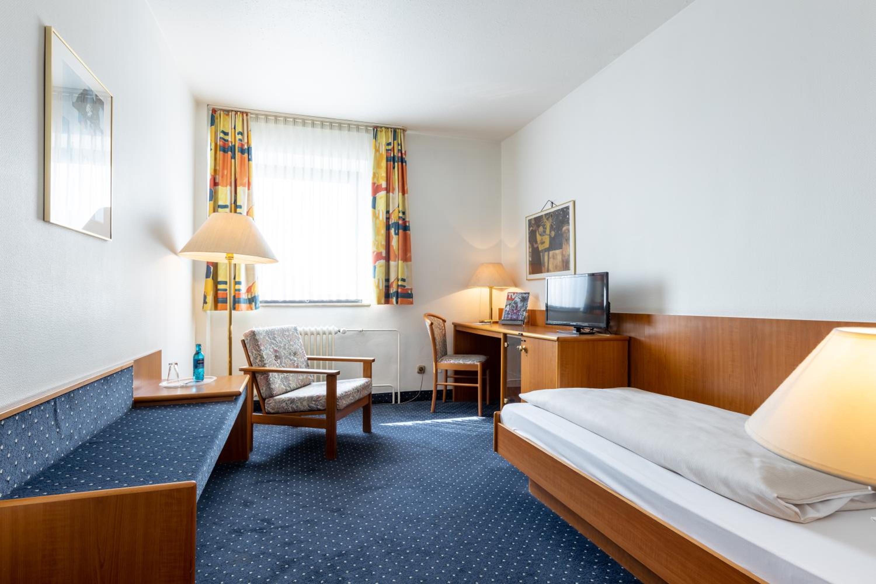 Single Room photo 2