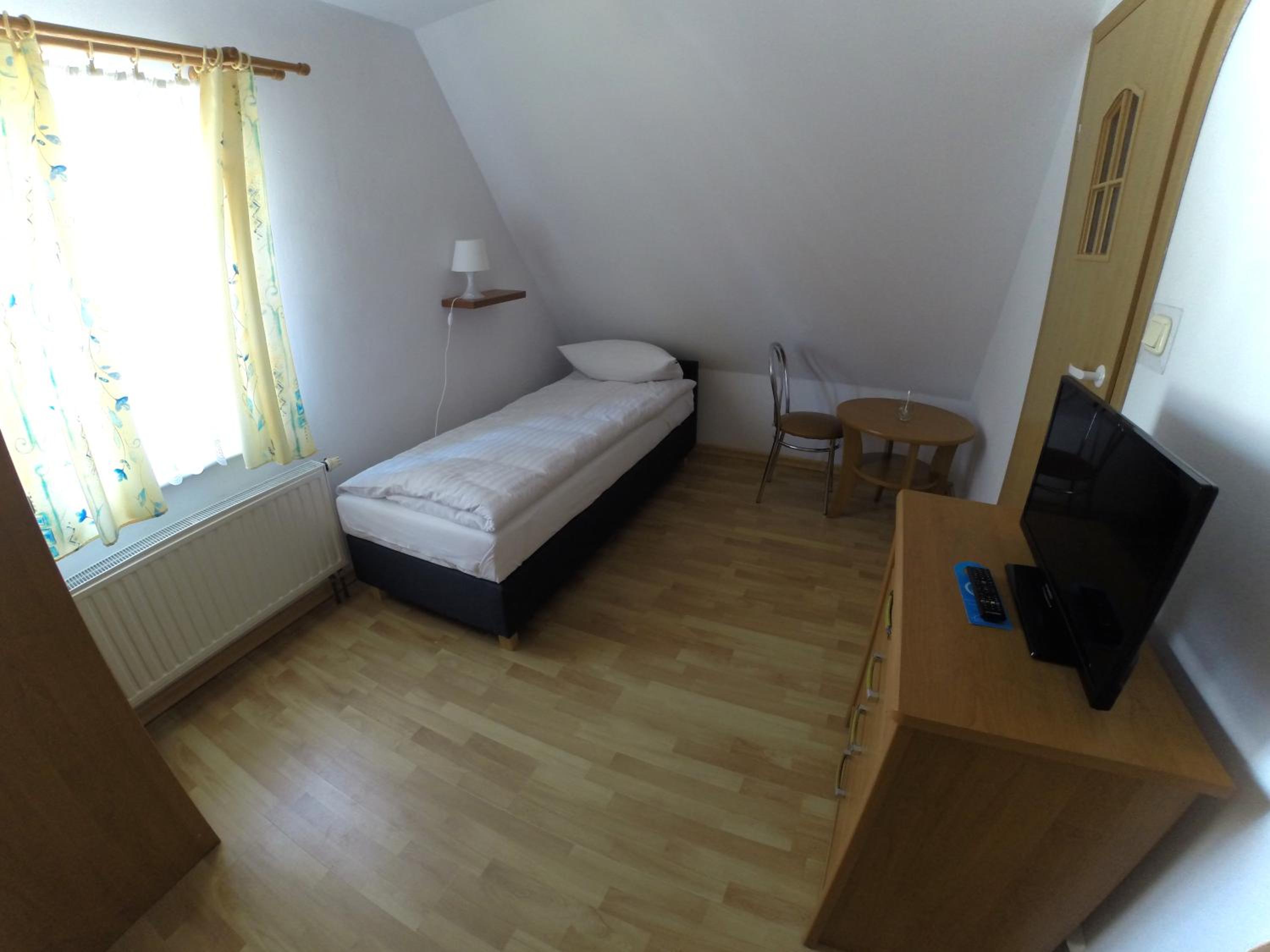 Single Room photo 3