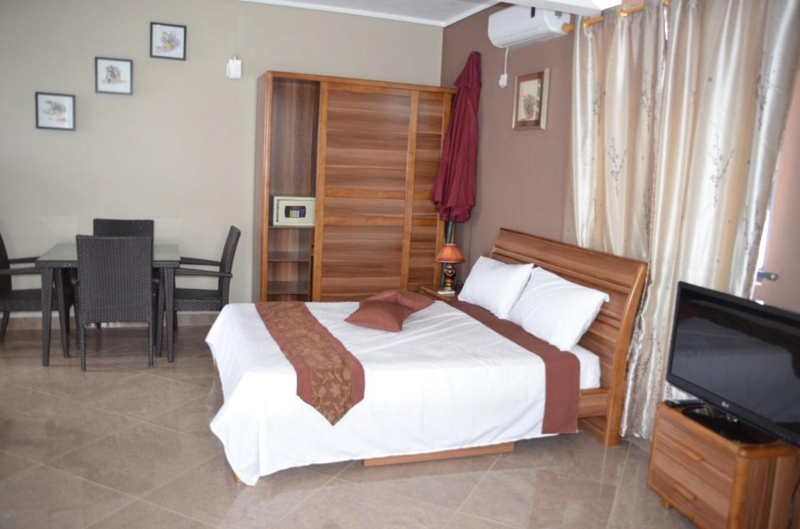 Luxury One-Bedroom Apartment