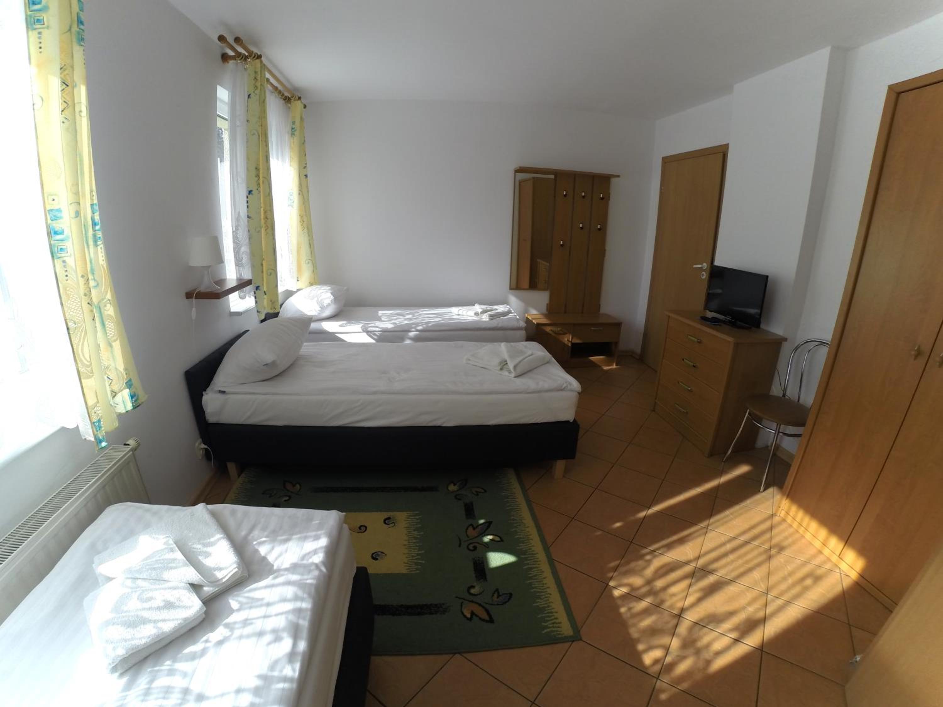 Triple Room photo 2