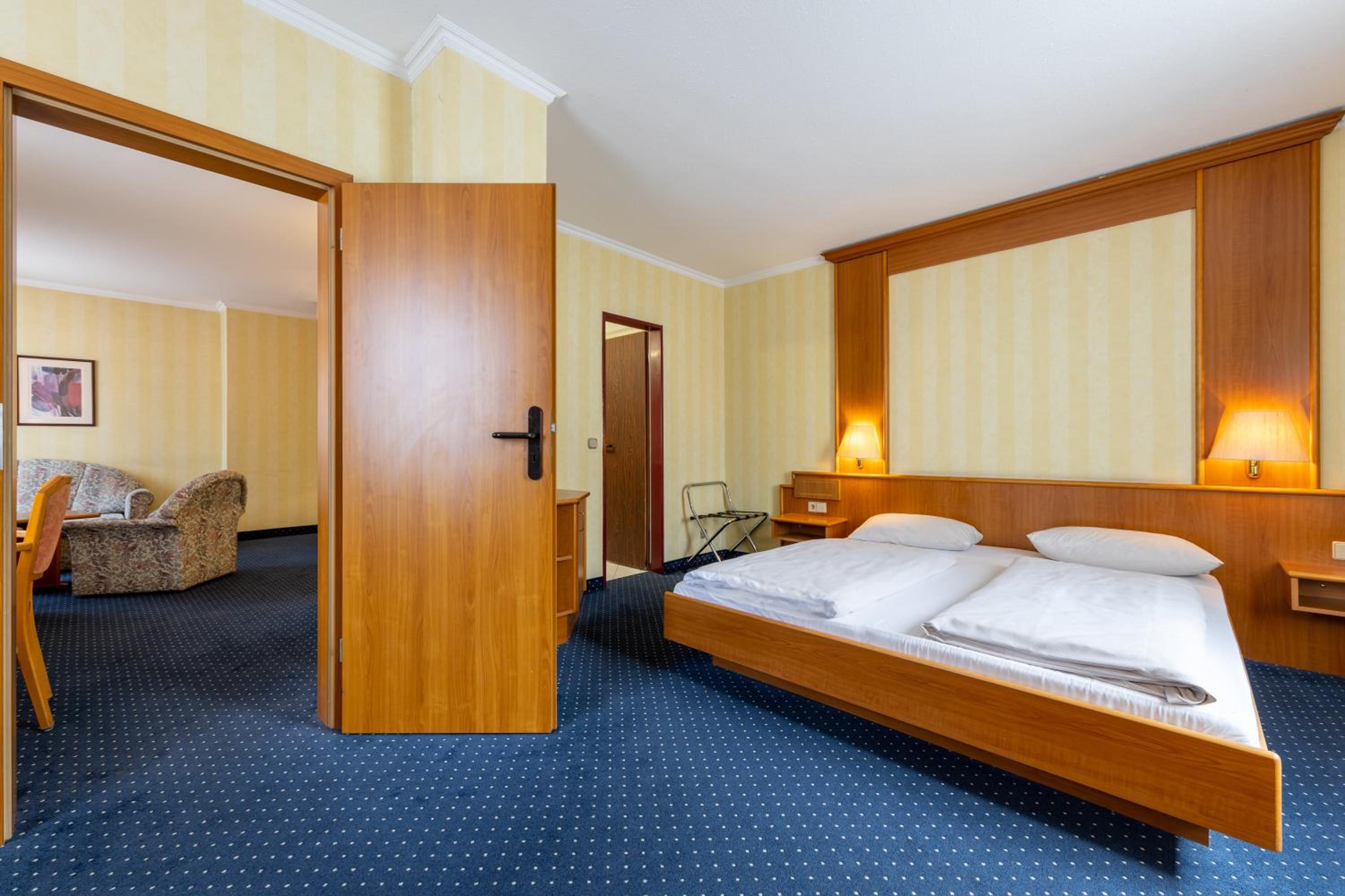 Five-Bed Room  - Photo 1