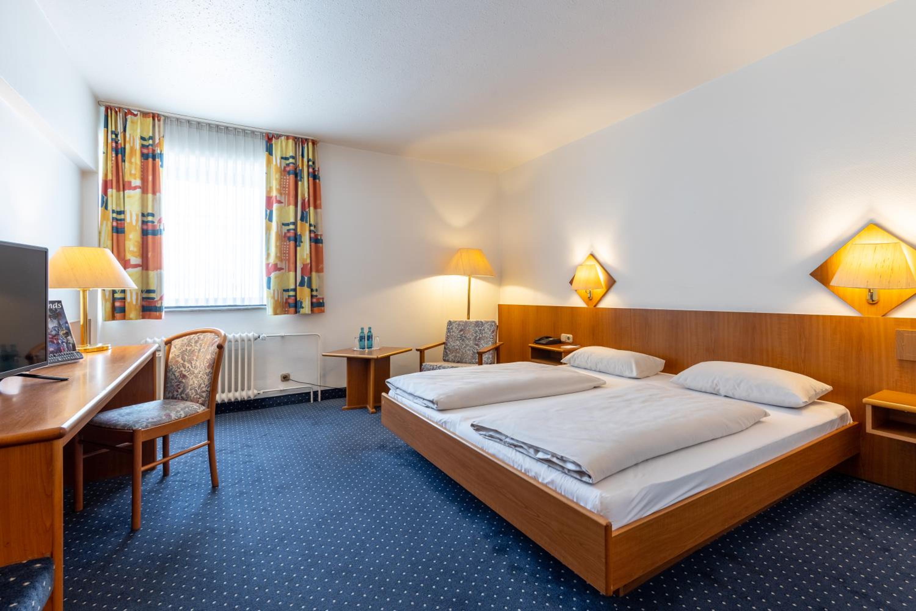Double Room - Photo 6