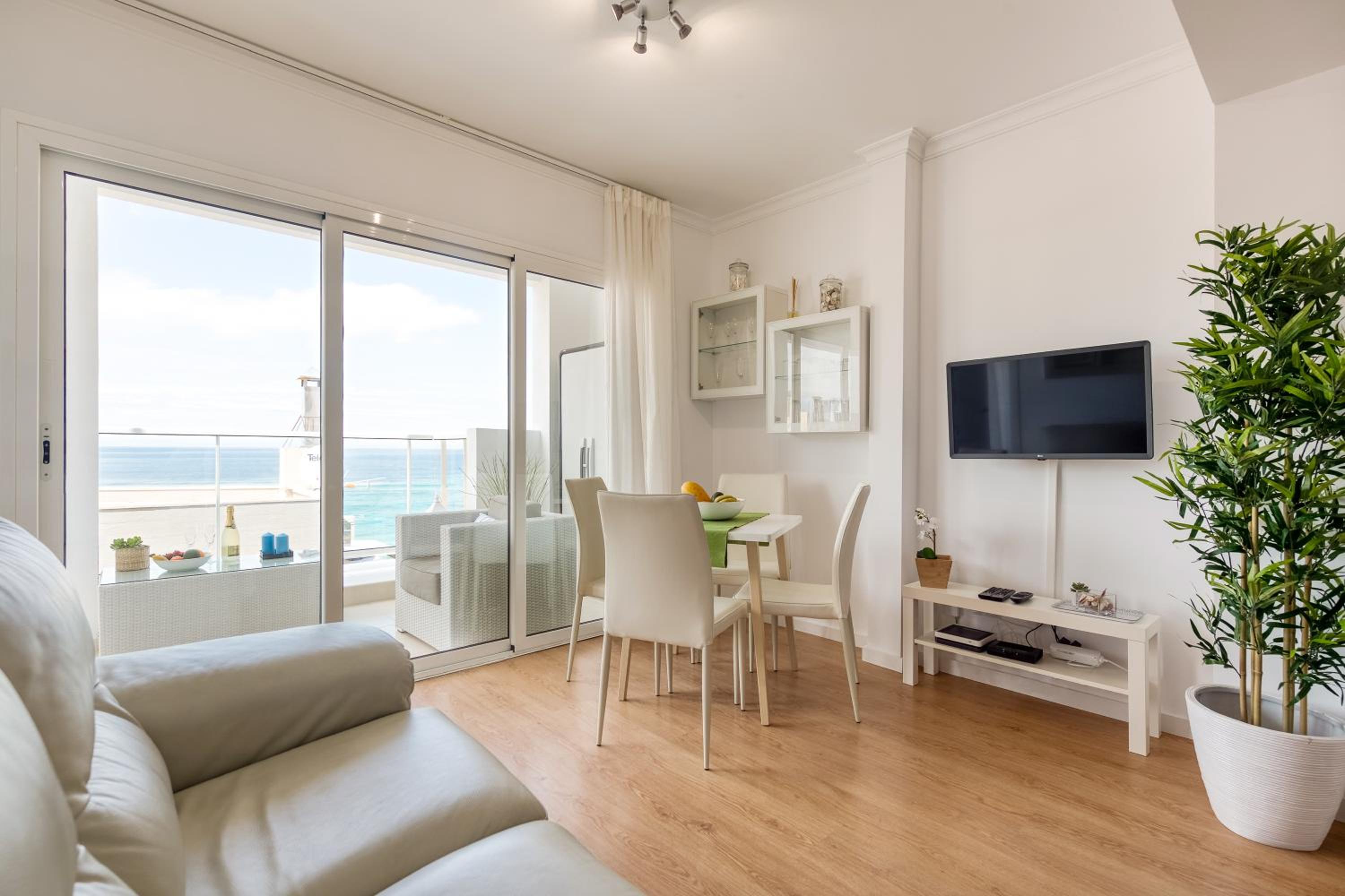 Apartamento con vista al mar