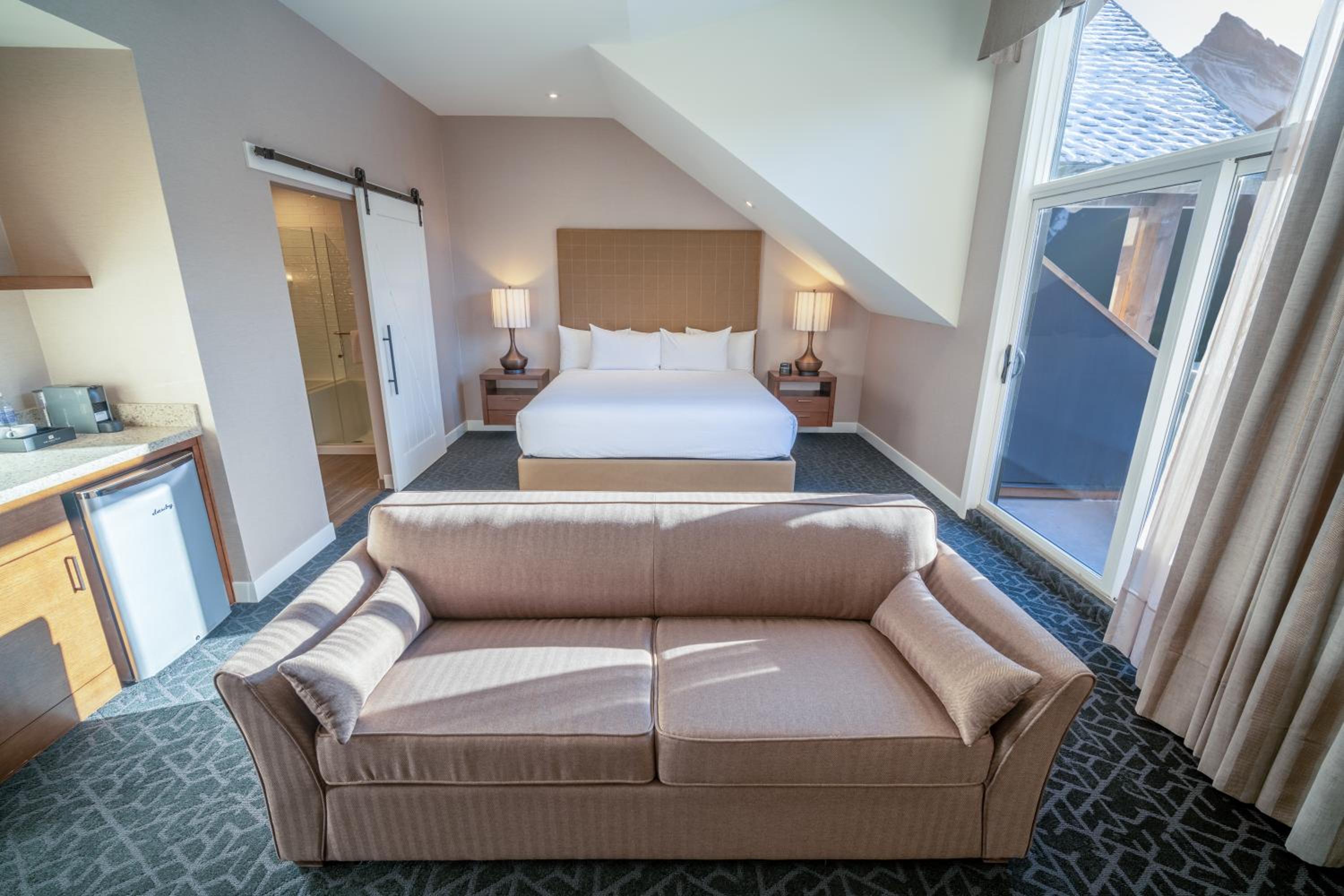 Royal King Room With Mountain View