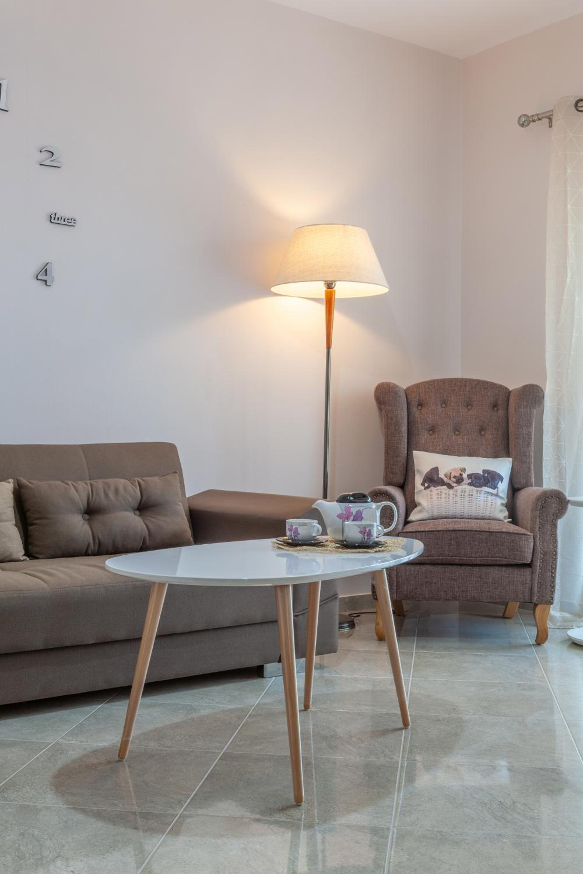 One-Bedroom Apartment - Photo 33