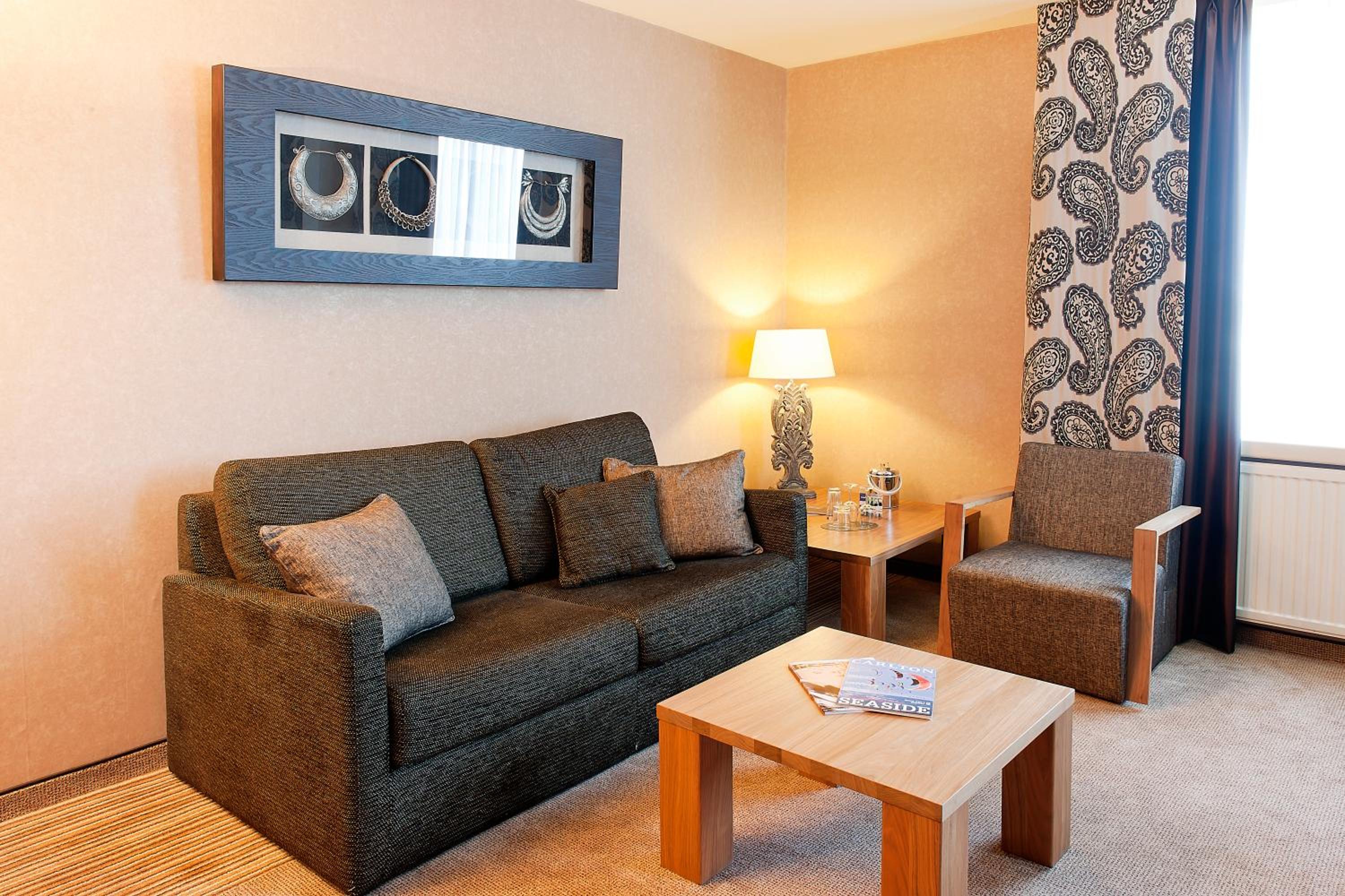 Suite - Photo 5