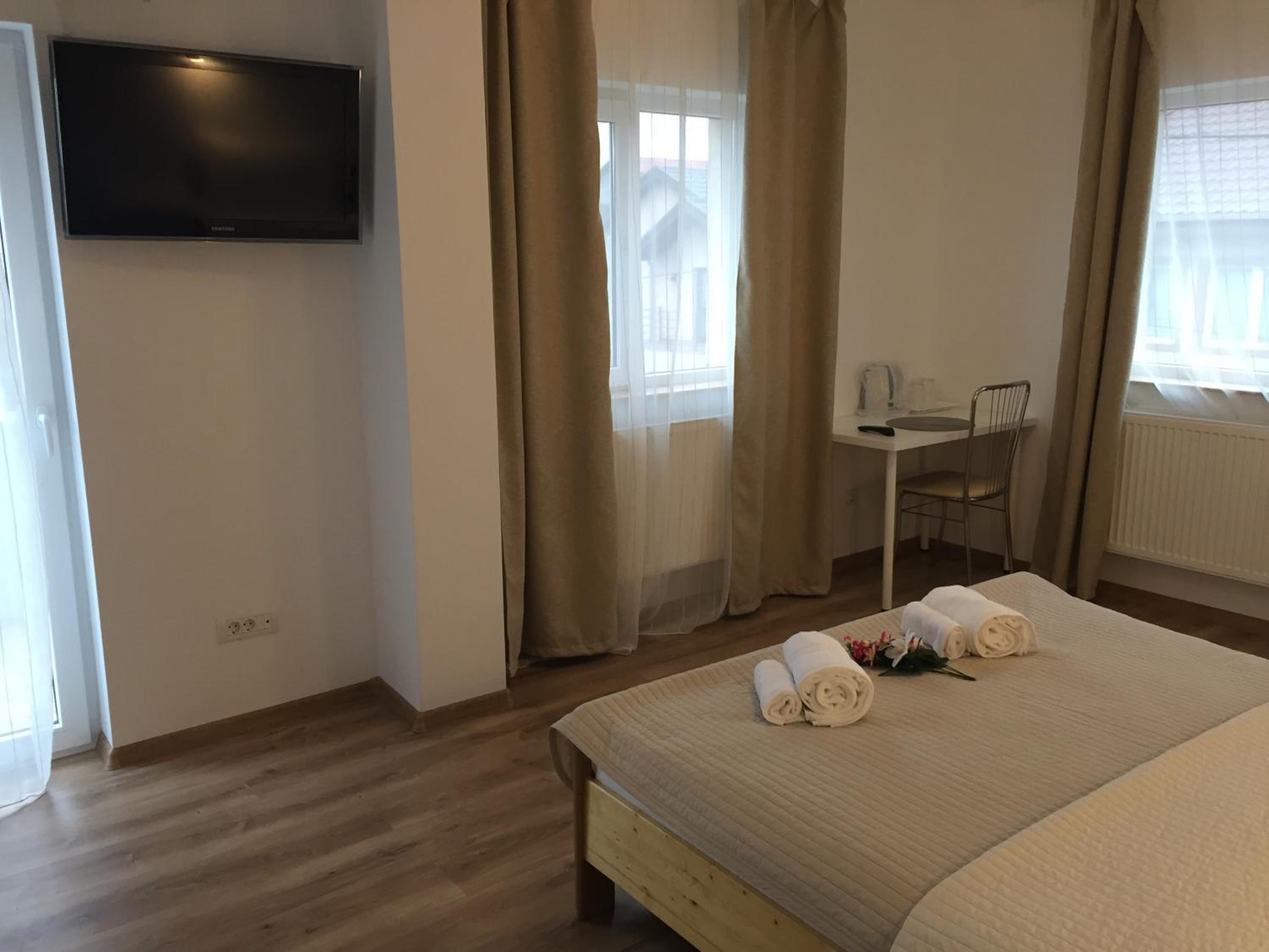 Double Room with Balcony photo 2
