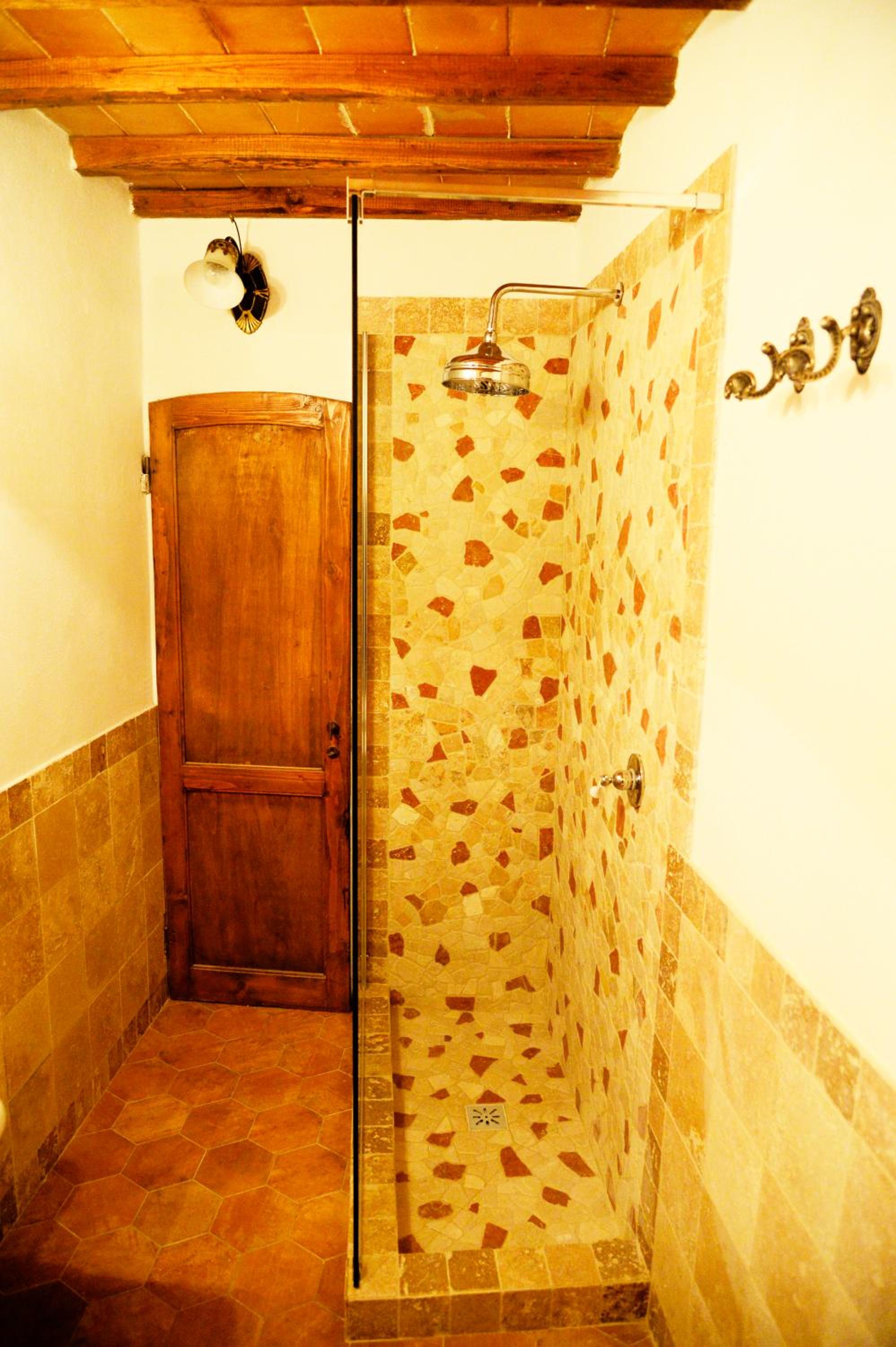 Two-Bedroom Apartment - Photo 24