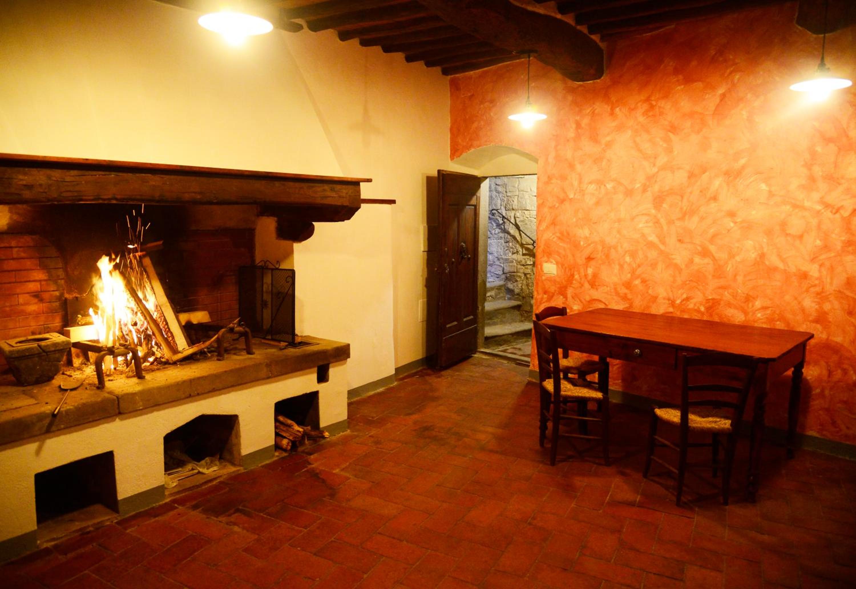 Two-Bedroom Apartment - Photo 17