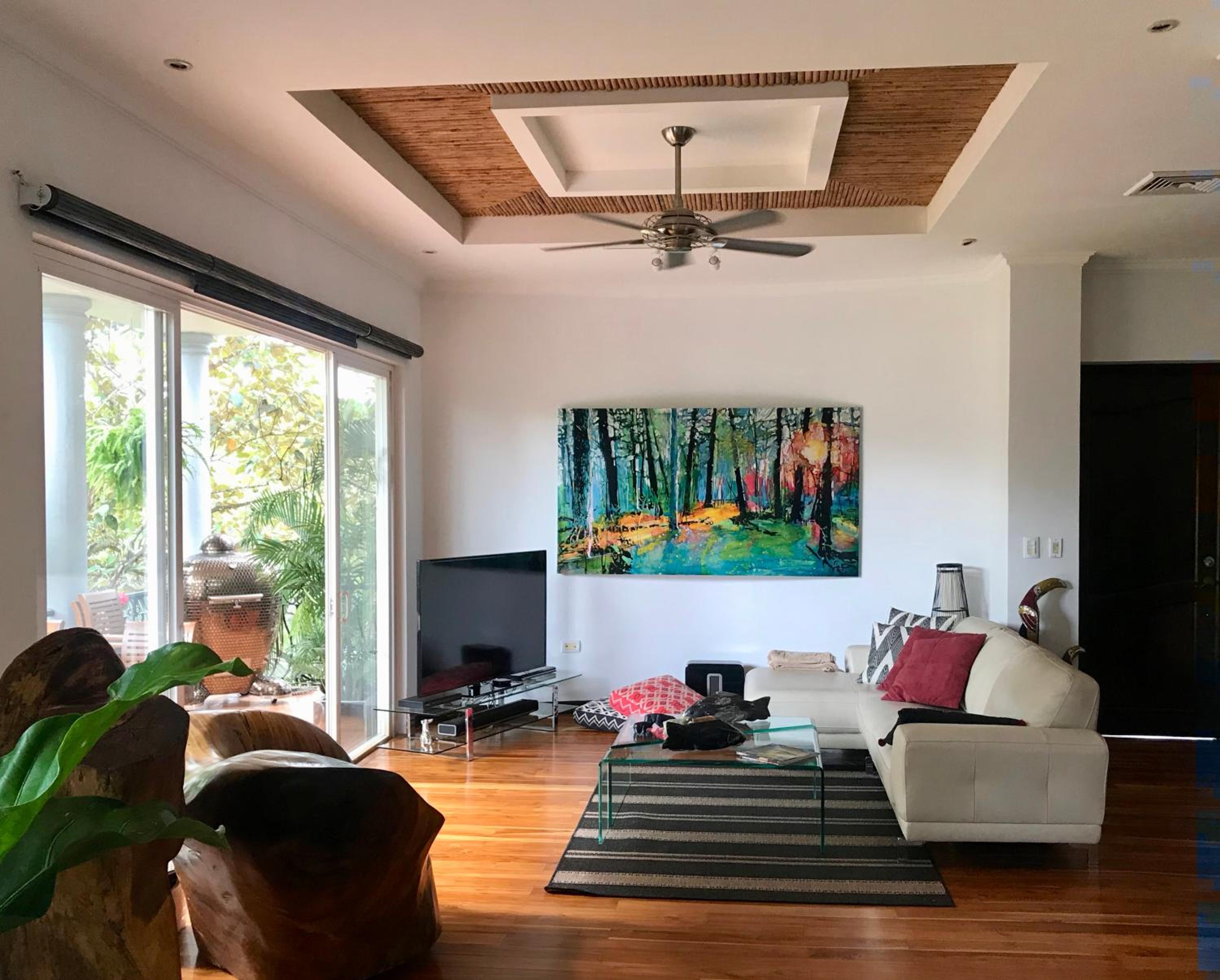 Luxury Condominium with Pool View  photo 2
