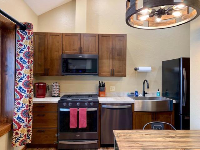 Studio Cabin photo 2