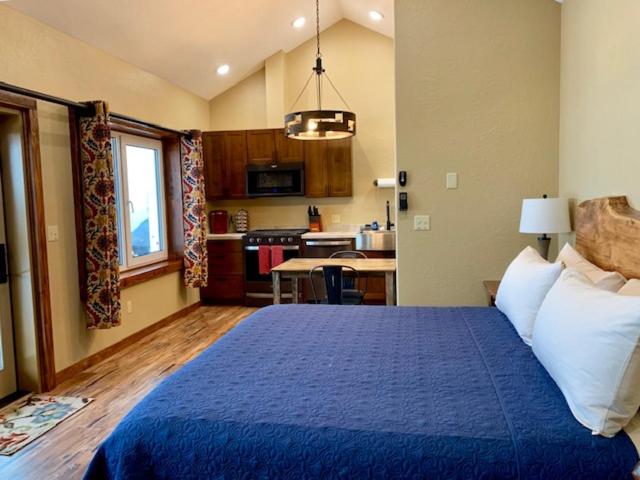 Studio Cabin photo 1